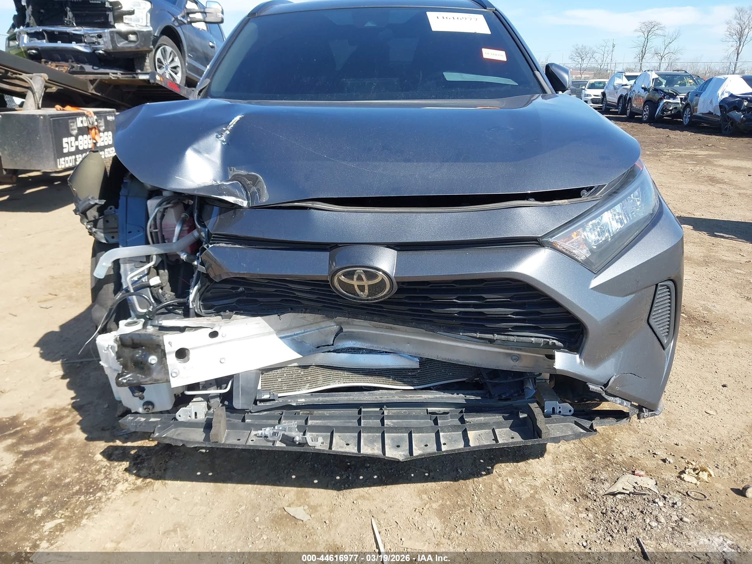 TOYOTA RAV4 image 6