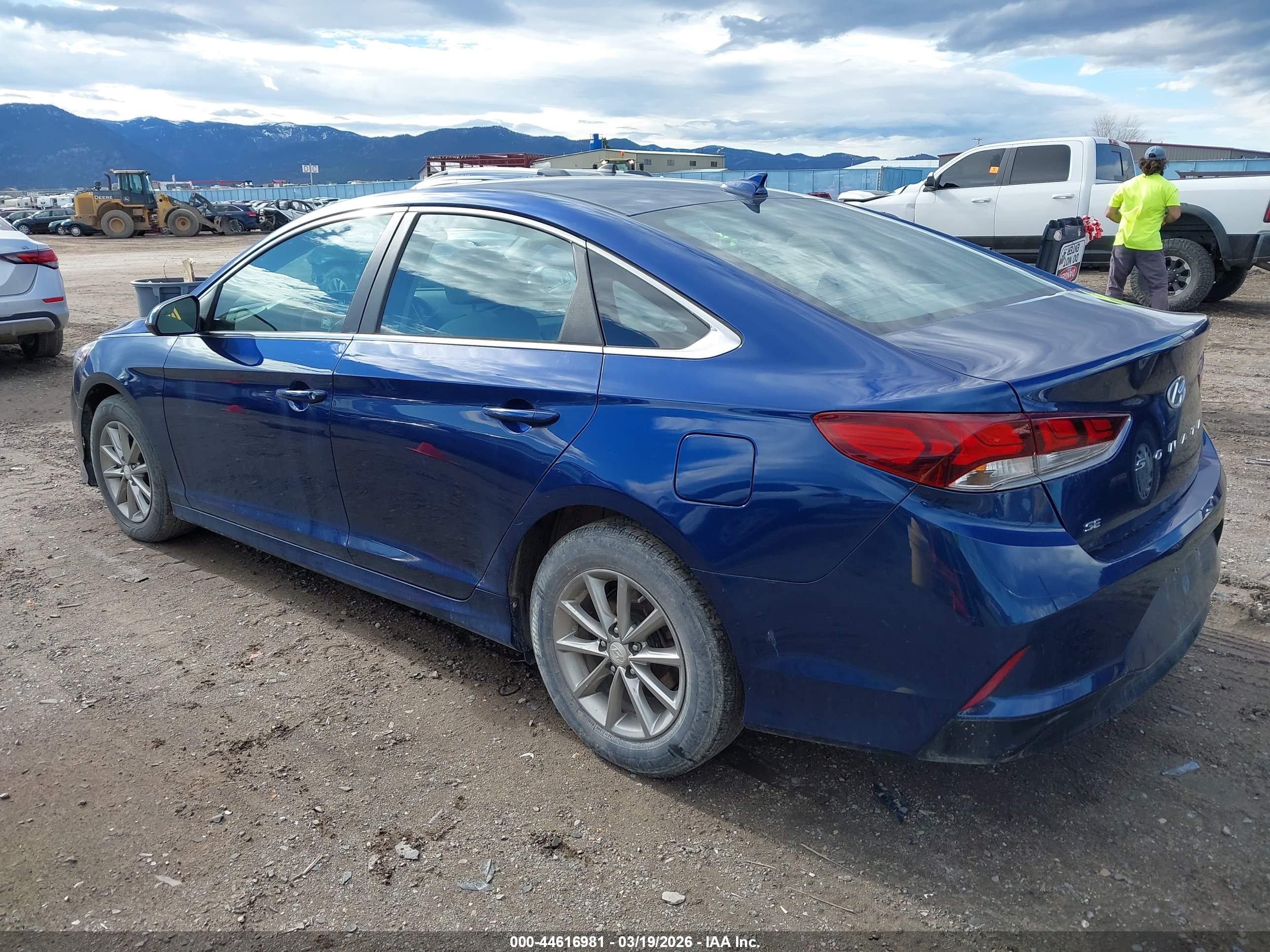 HYUNDAI SONATA image 3