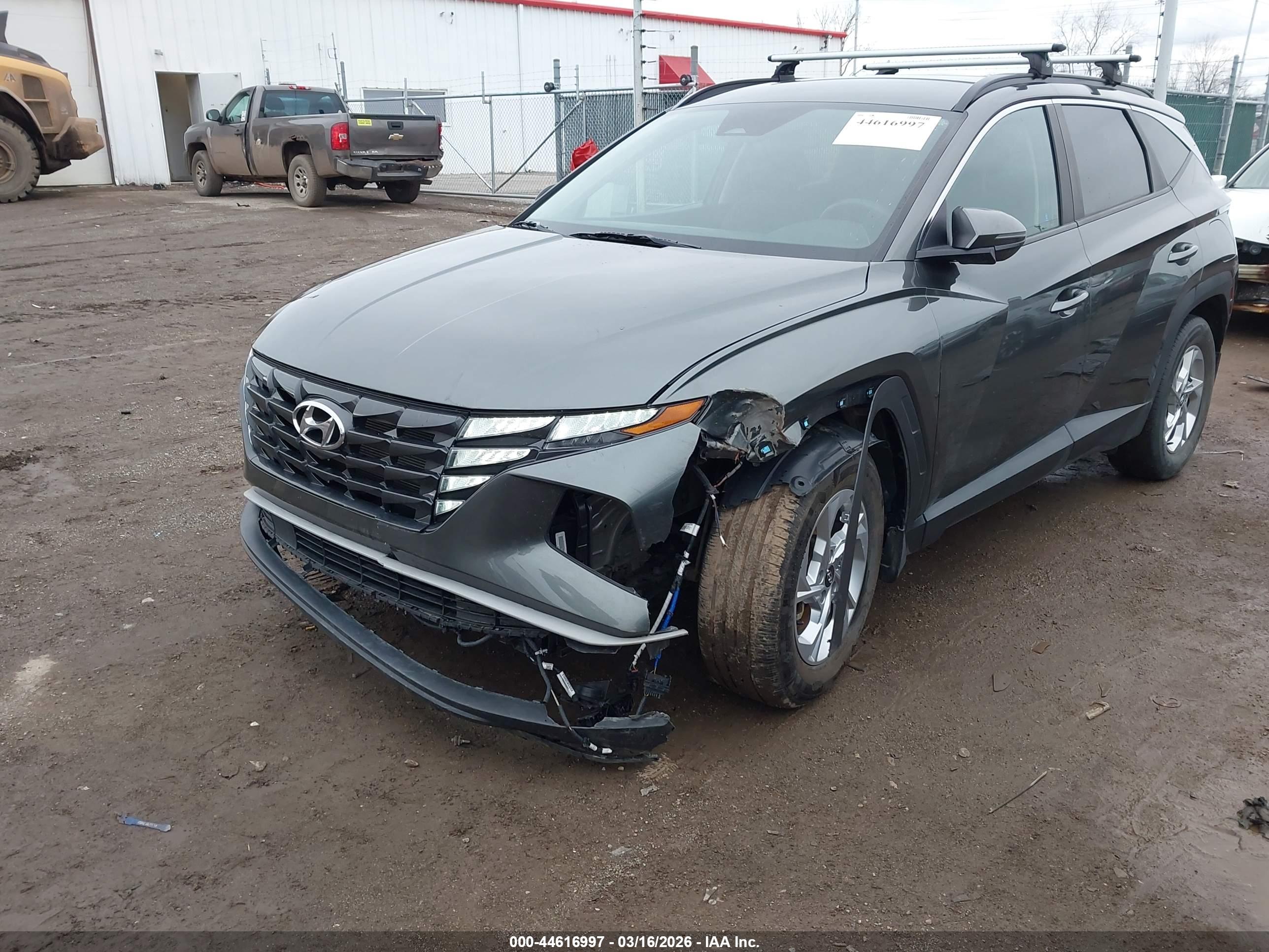 HYUNDAI TUCSON image 6