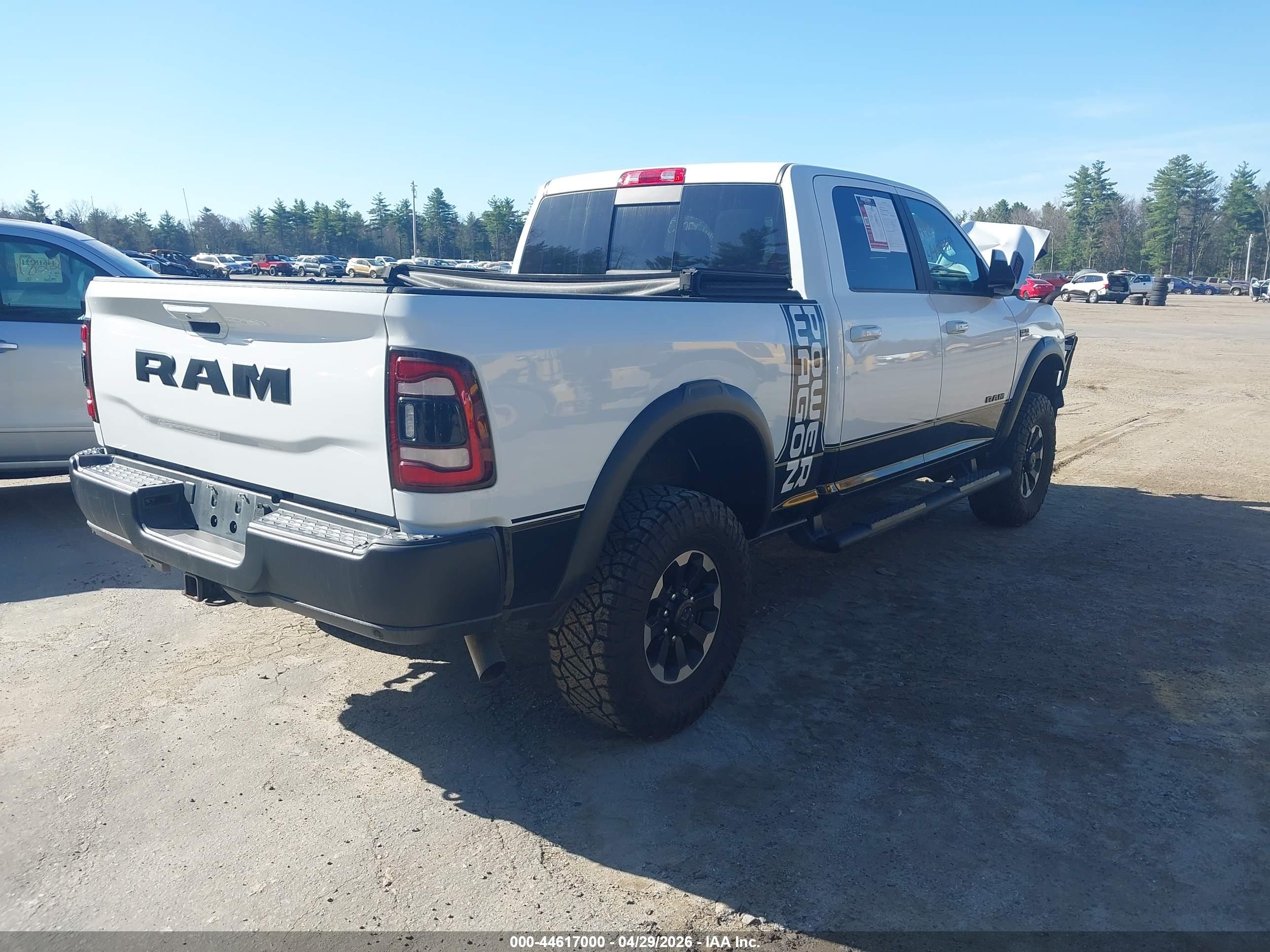 RAM 2500 image 4