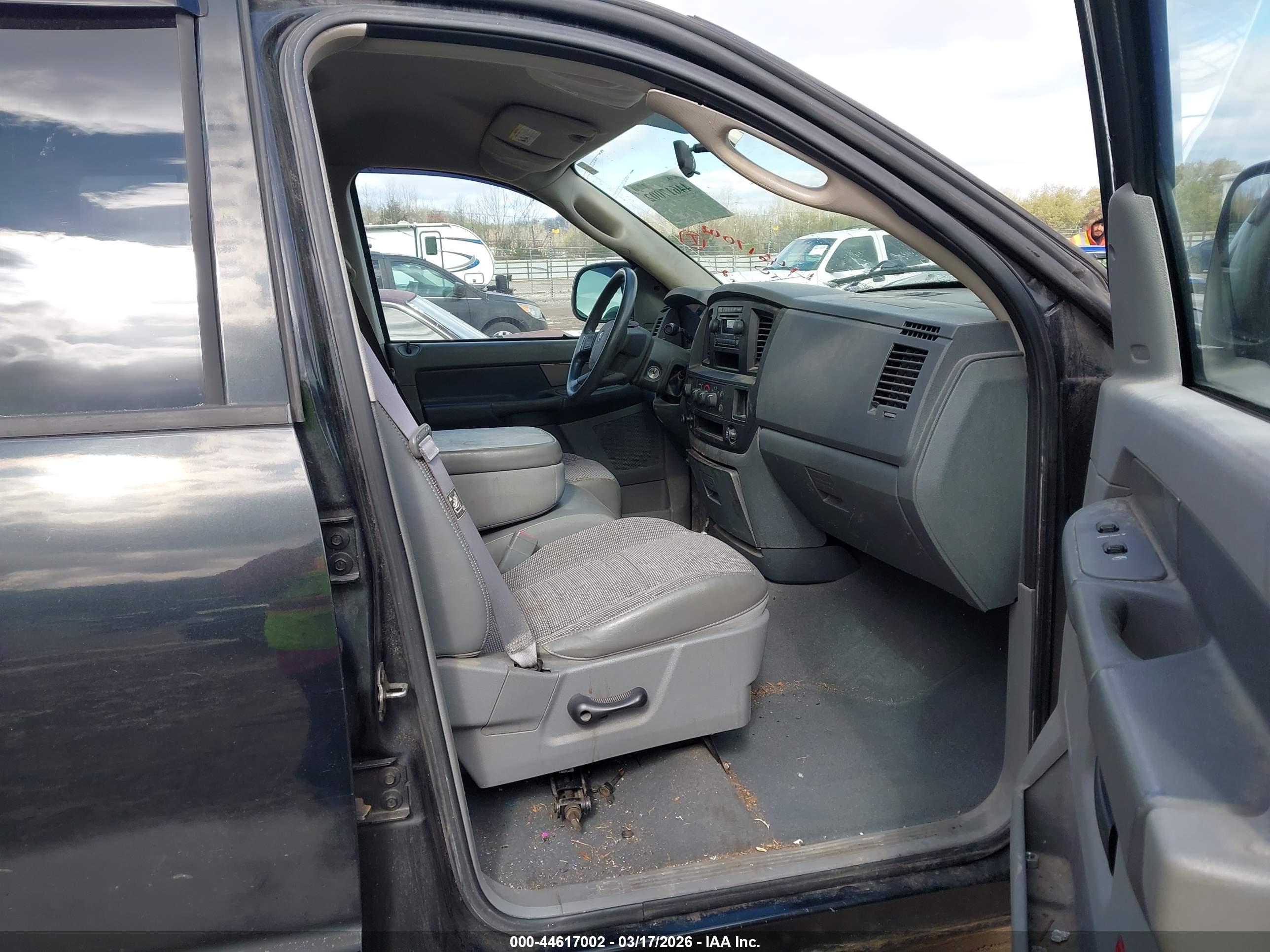 DODGE RAM image 5
