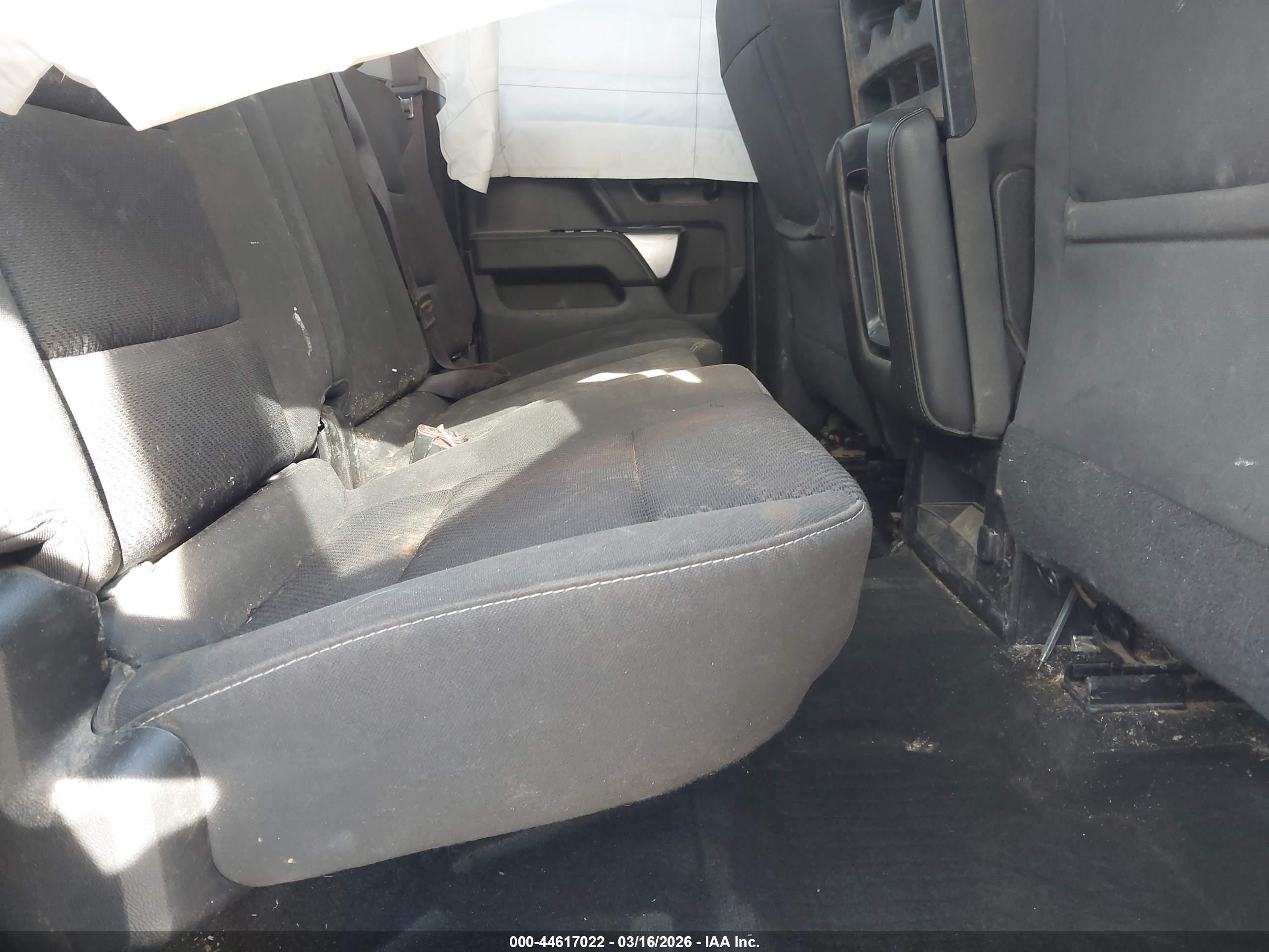 CHEVROLET SILVERADO image 8