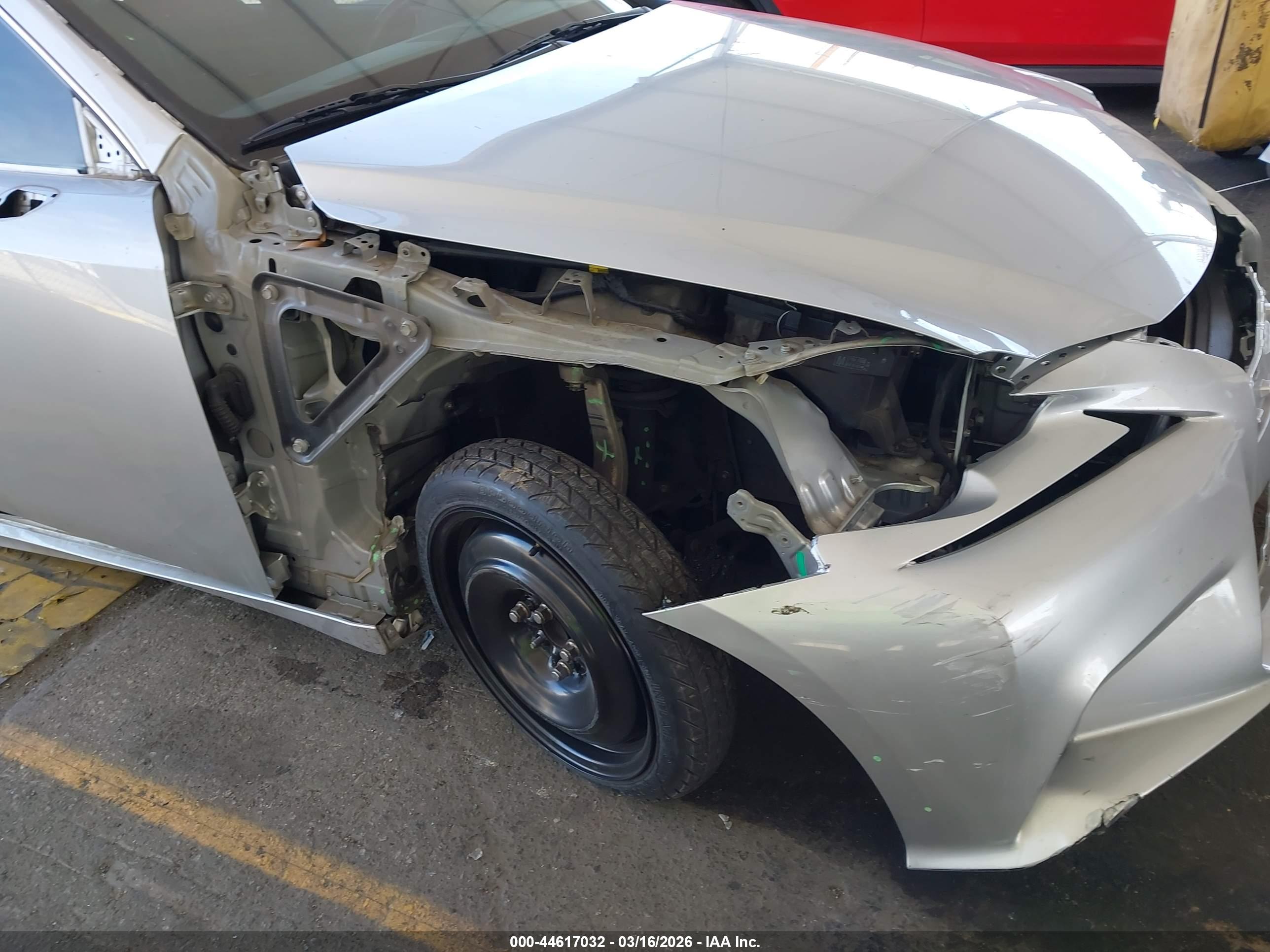 LEXUS IS image 6