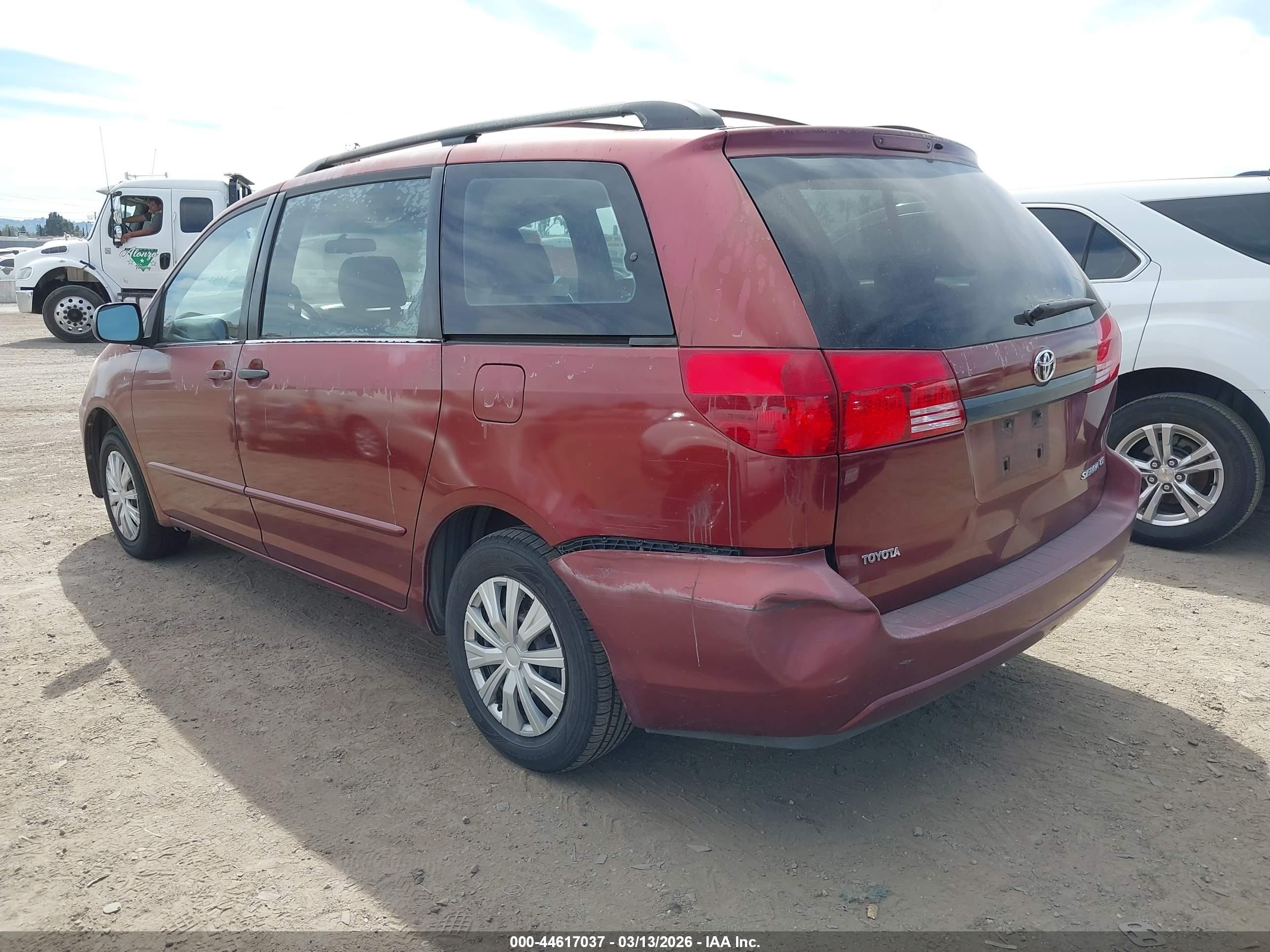 TOYOTA SIENNA image 3