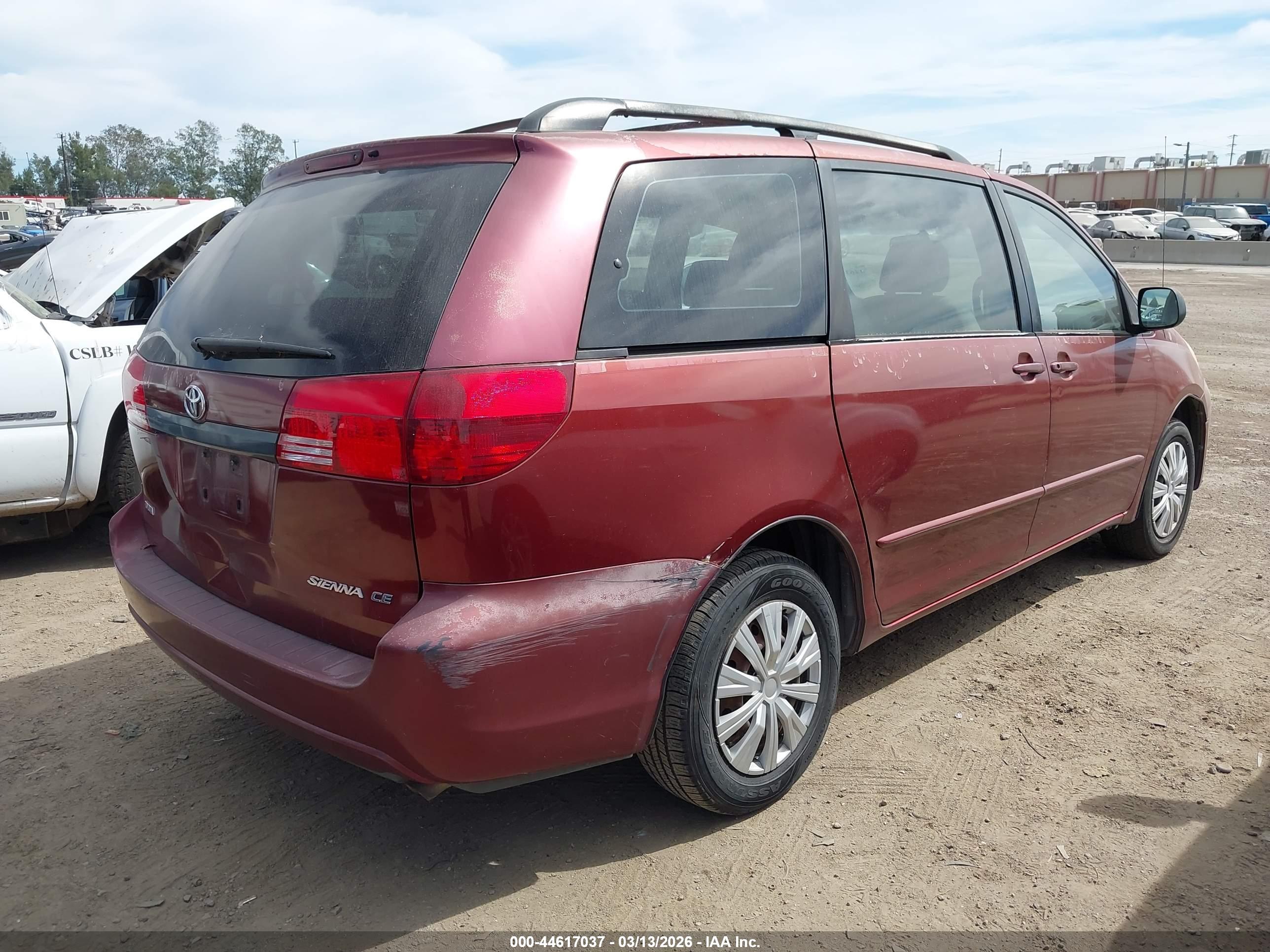 TOYOTA SIENNA image 4