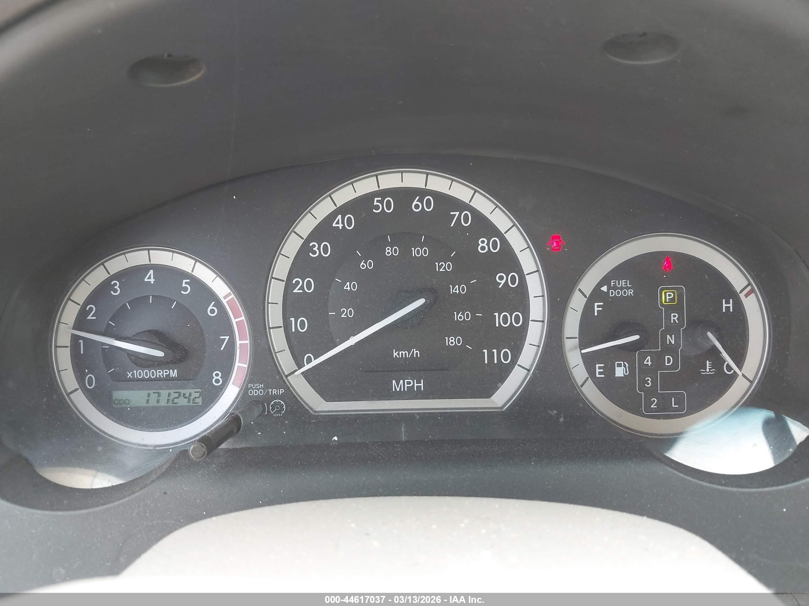 TOYOTA SIENNA image 7