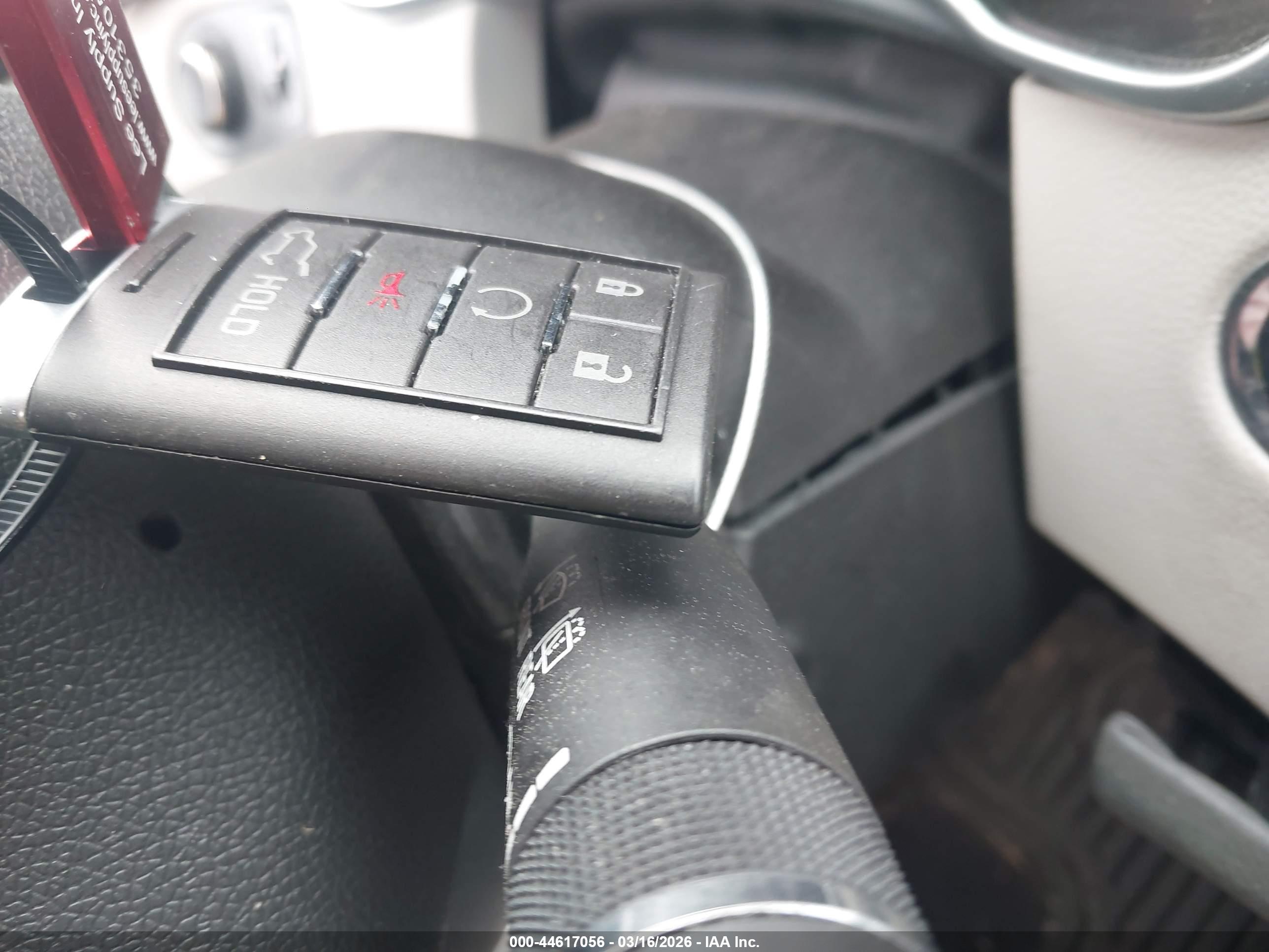 CADILLAC SRX image 11