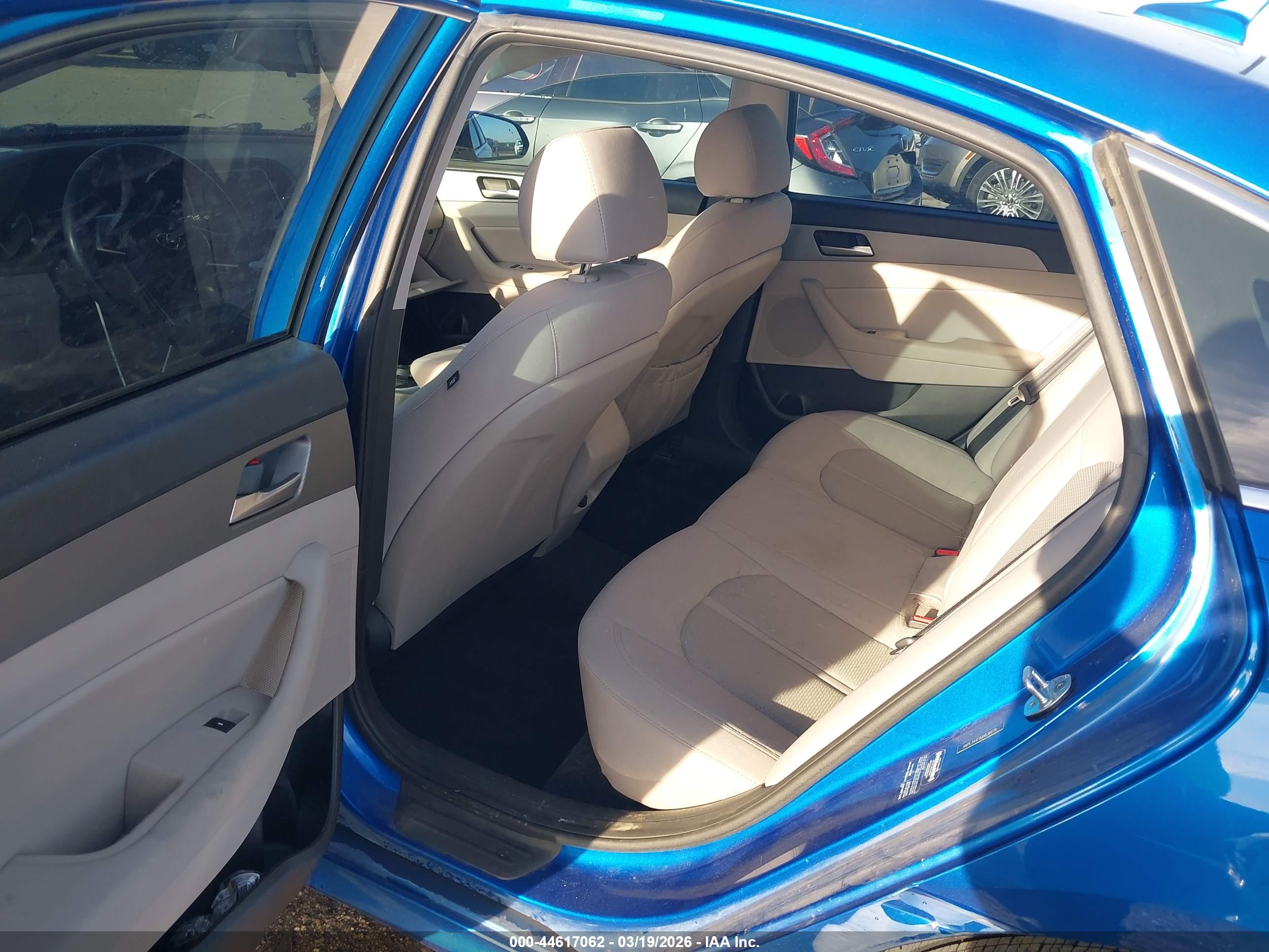 HYUNDAI SONATA image 8