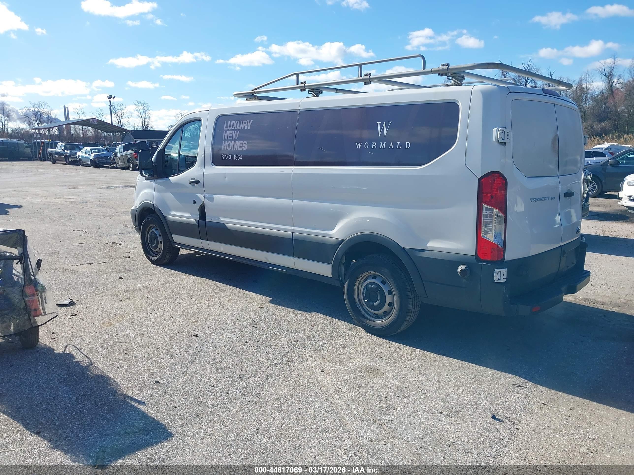 FORD TRANSIT-150 image 3