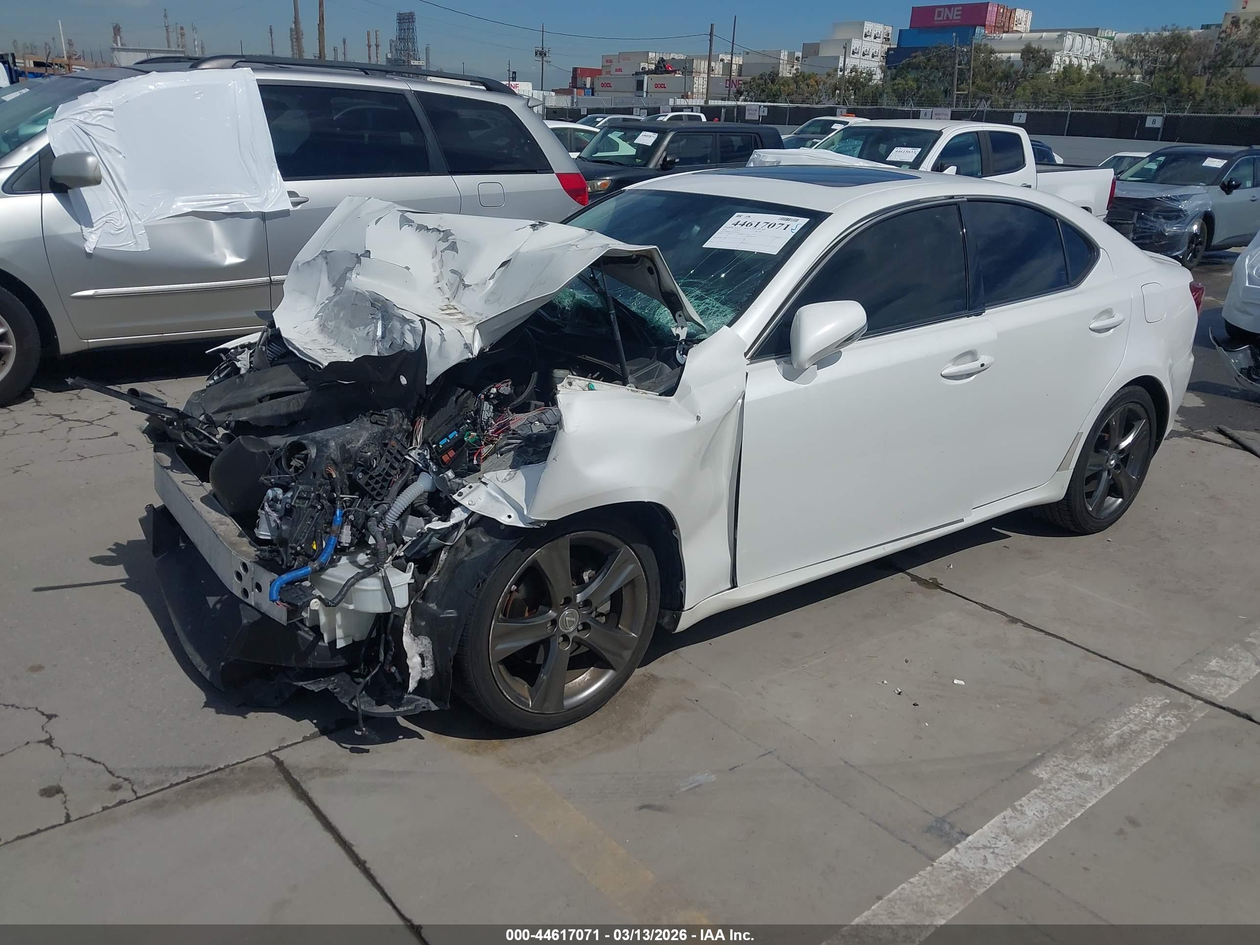 LEXUS IS image 2