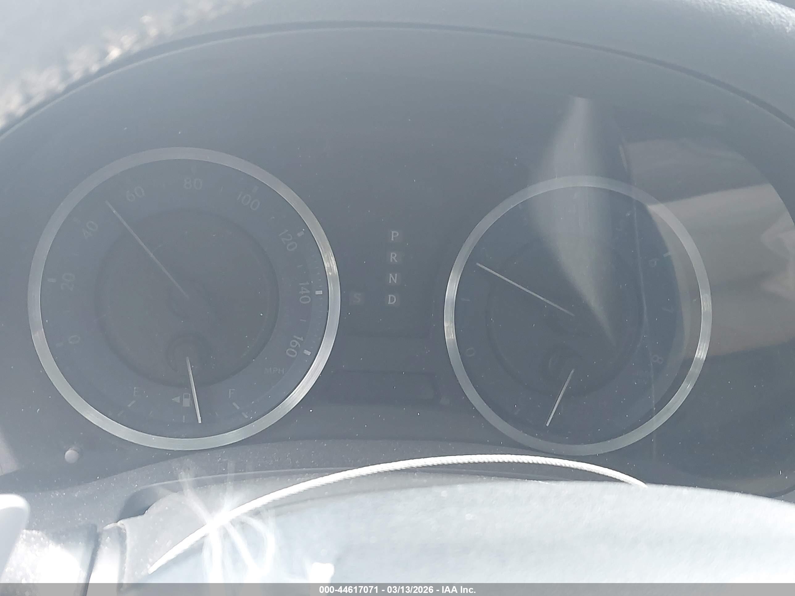 LEXUS IS image 7