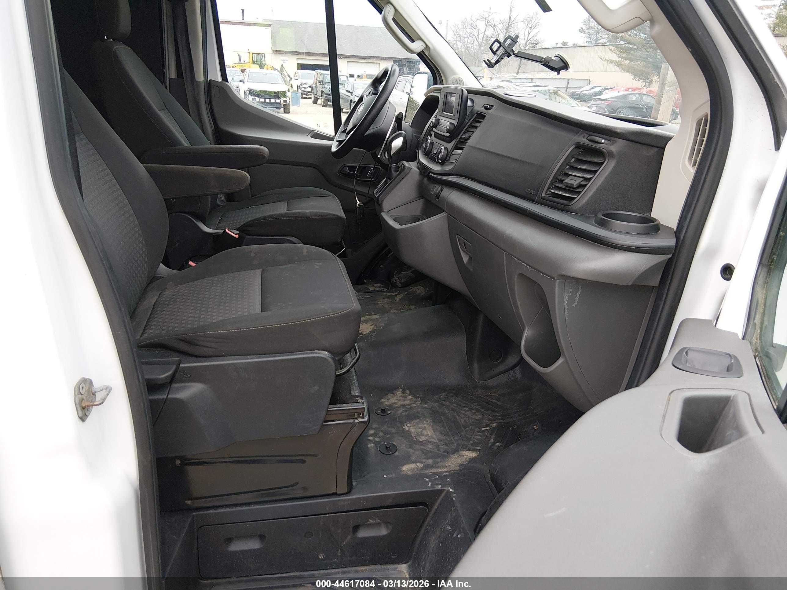 FORD TRANSIT-250 image 5