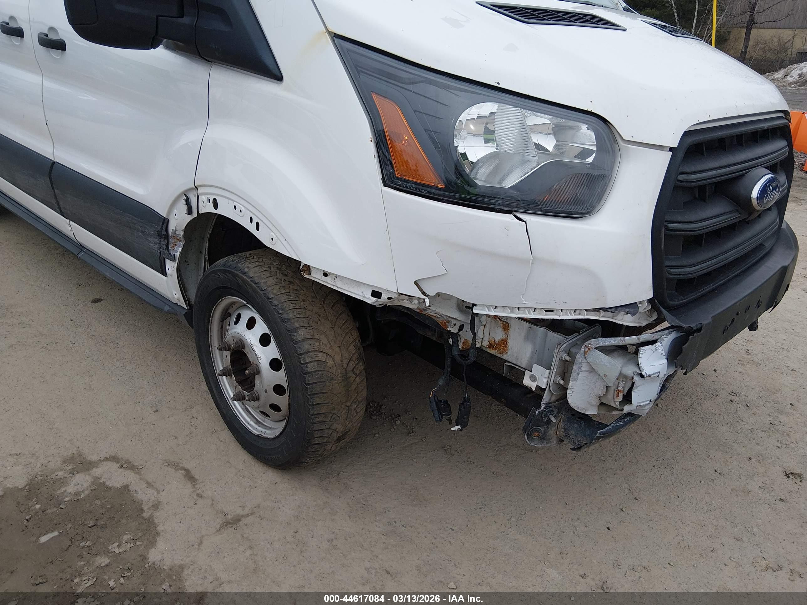 FORD TRANSIT-250 image 6