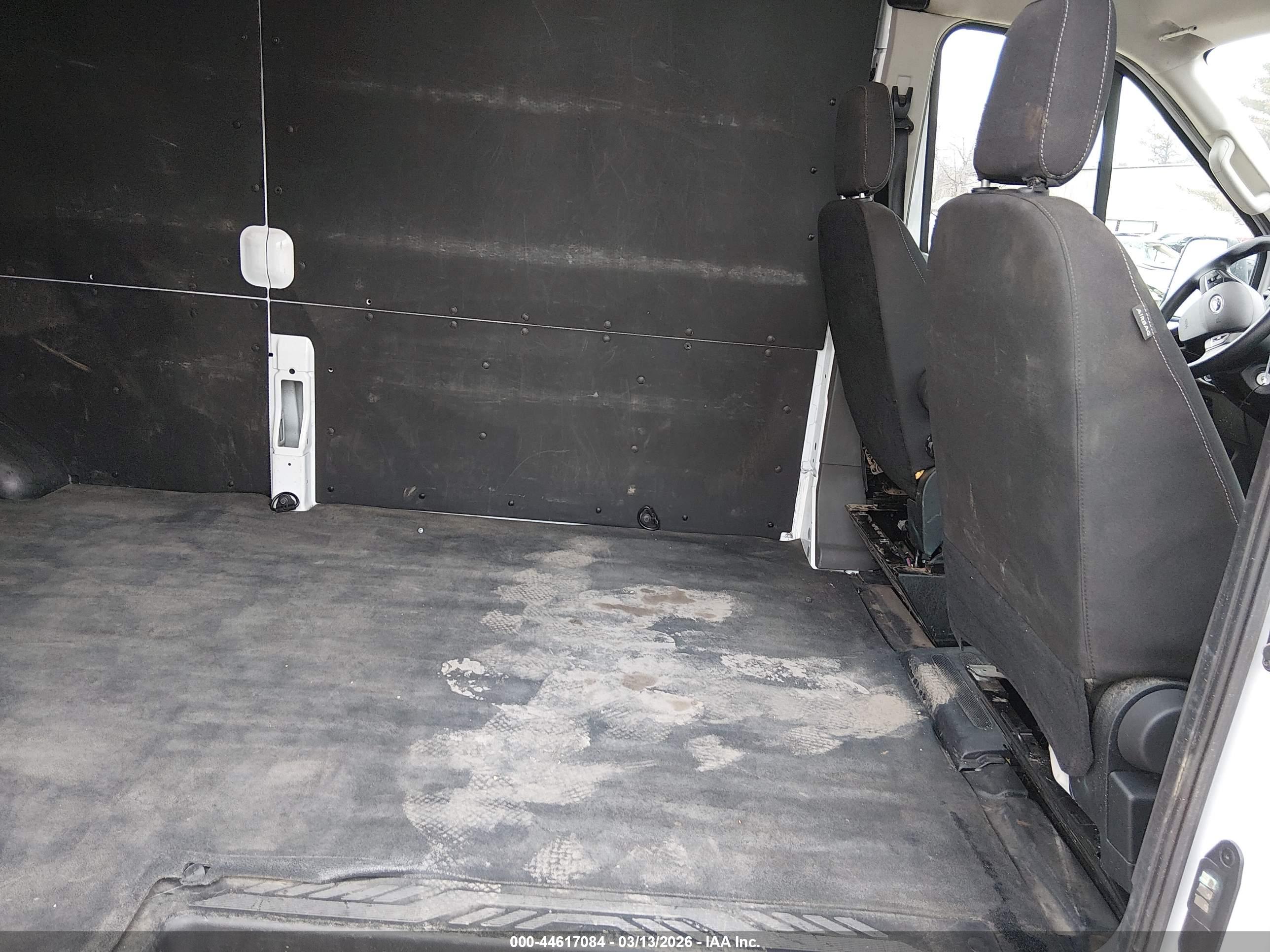 FORD TRANSIT-250 image 8
