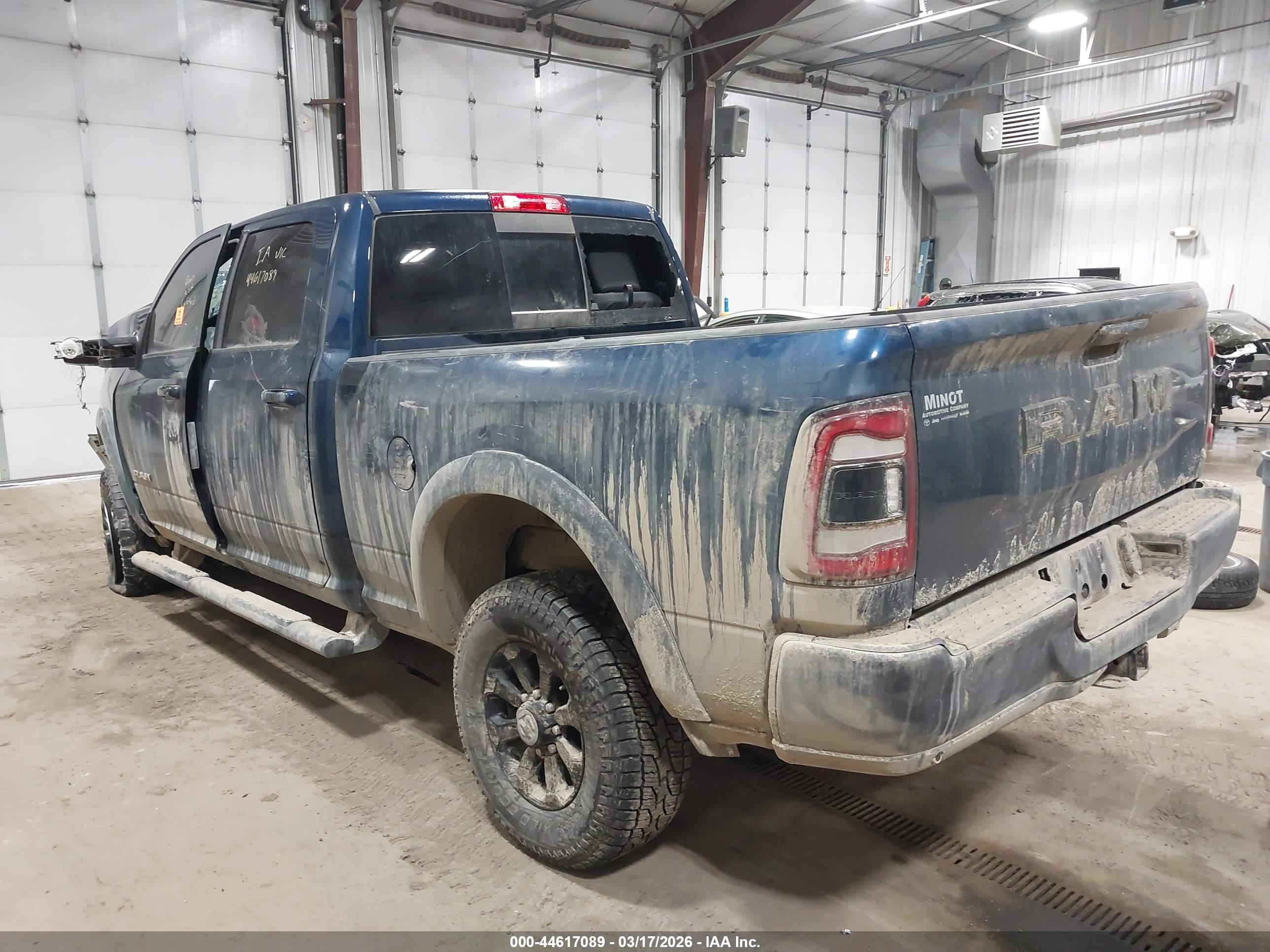 RAM 2500 image 3