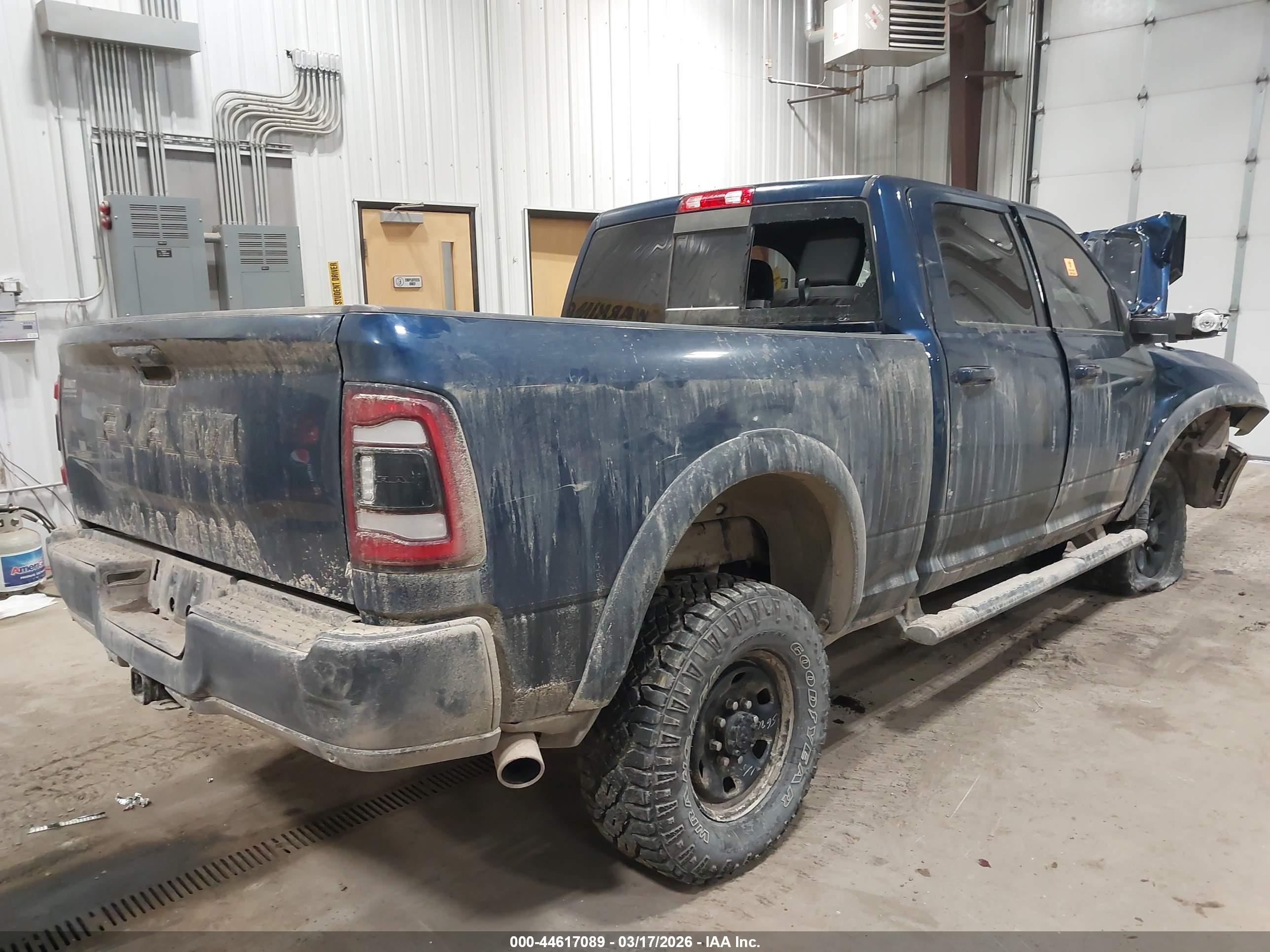 RAM 2500 image 4