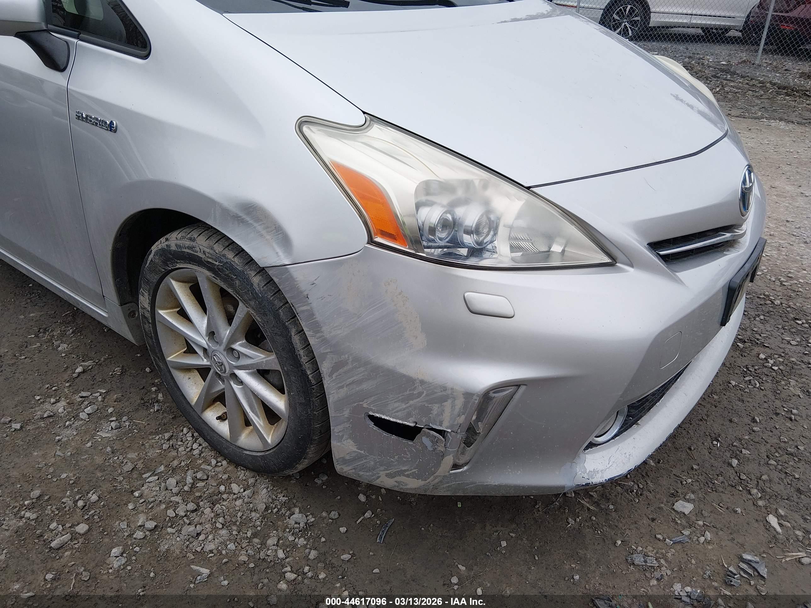 TOYOTA PRIUS image 6