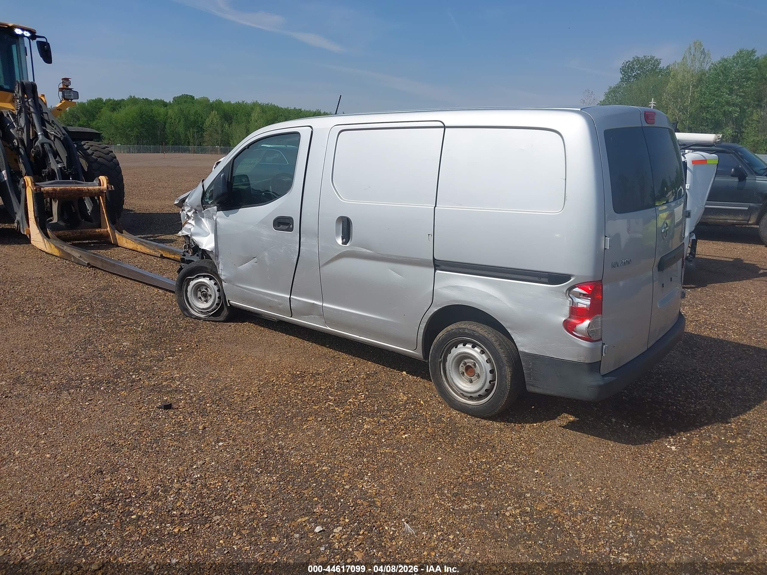 NISSAN NV200 image 3