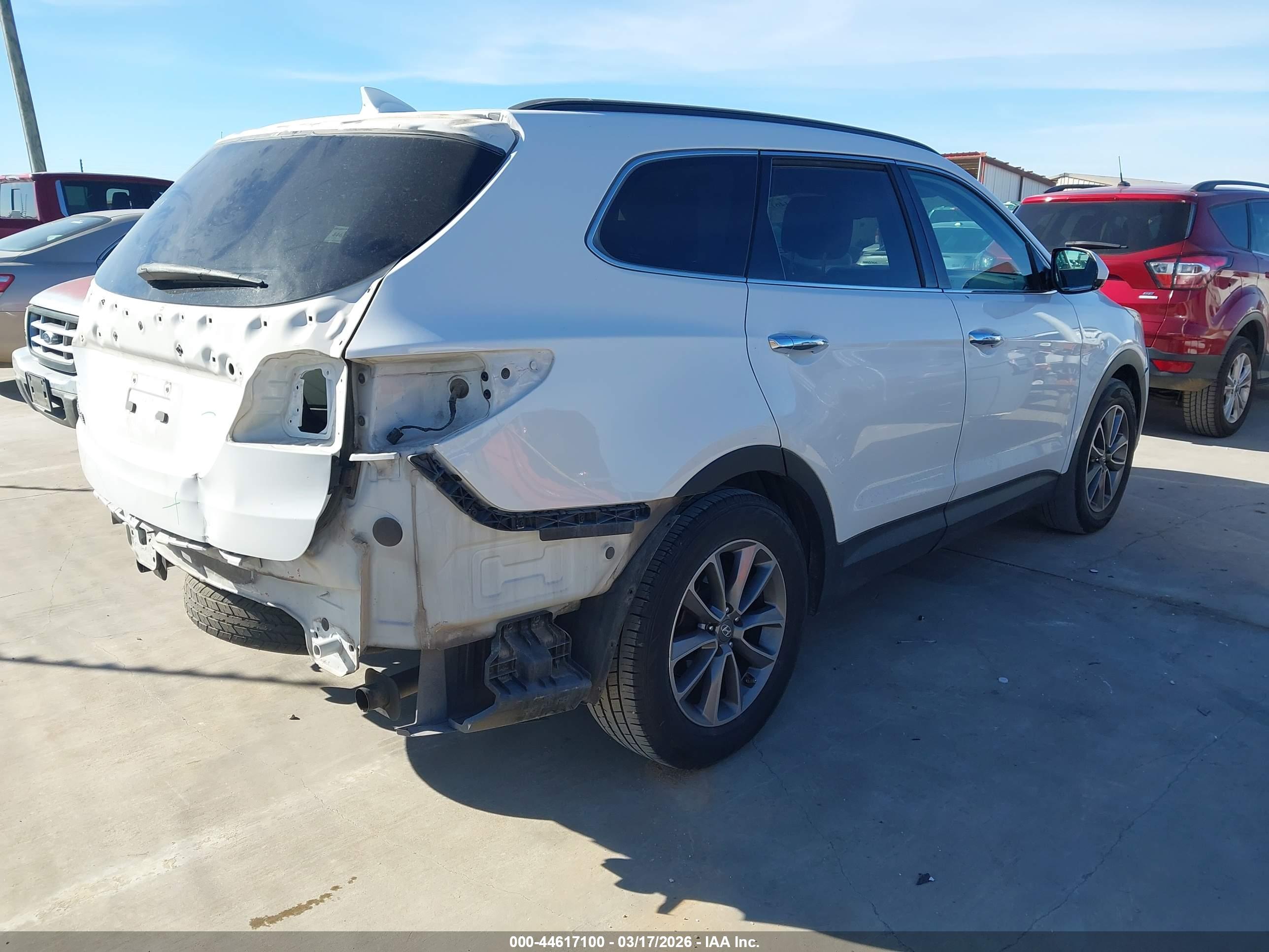 HYUNDAI SANTA image 4