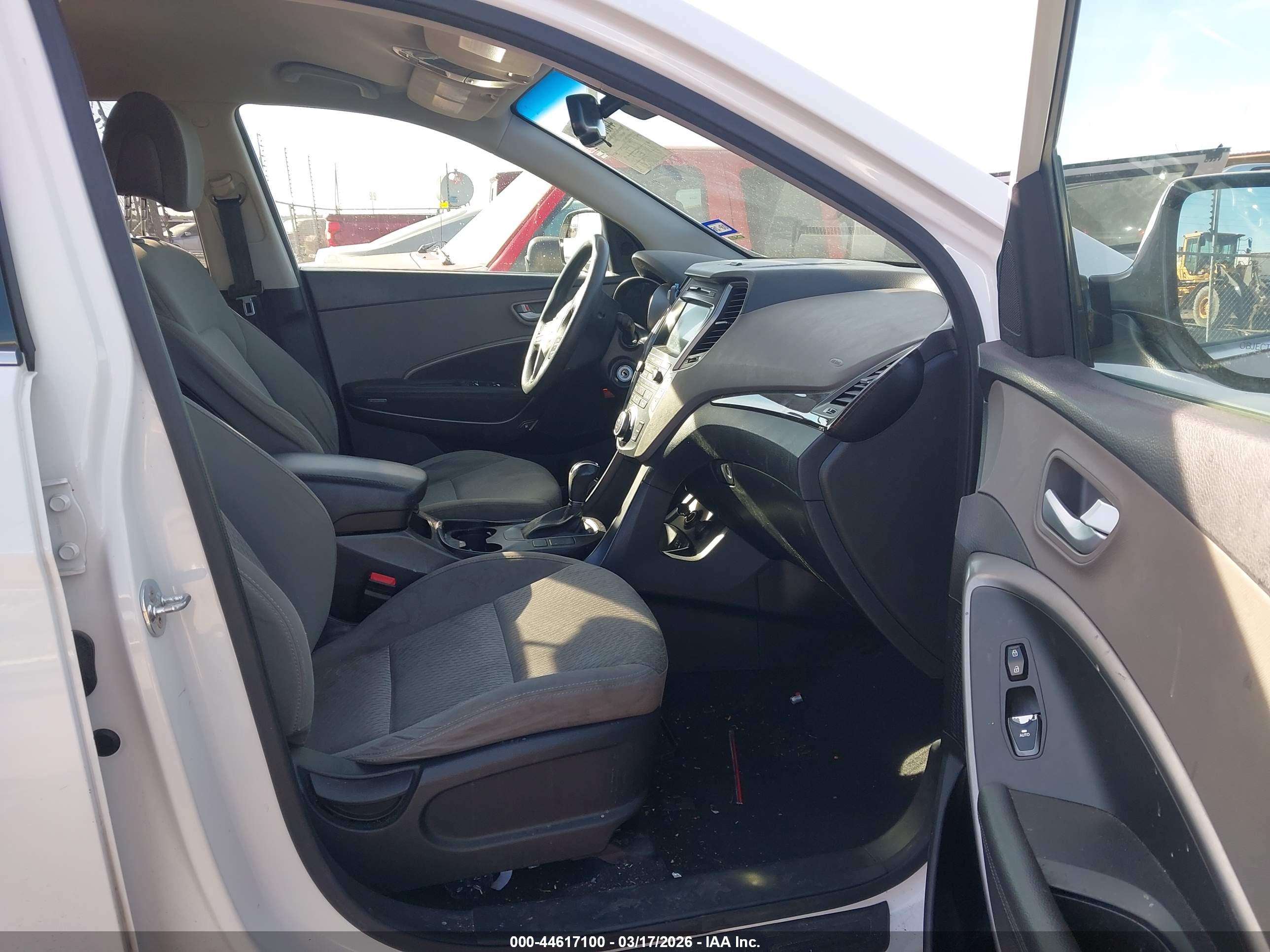 HYUNDAI SANTA image 5