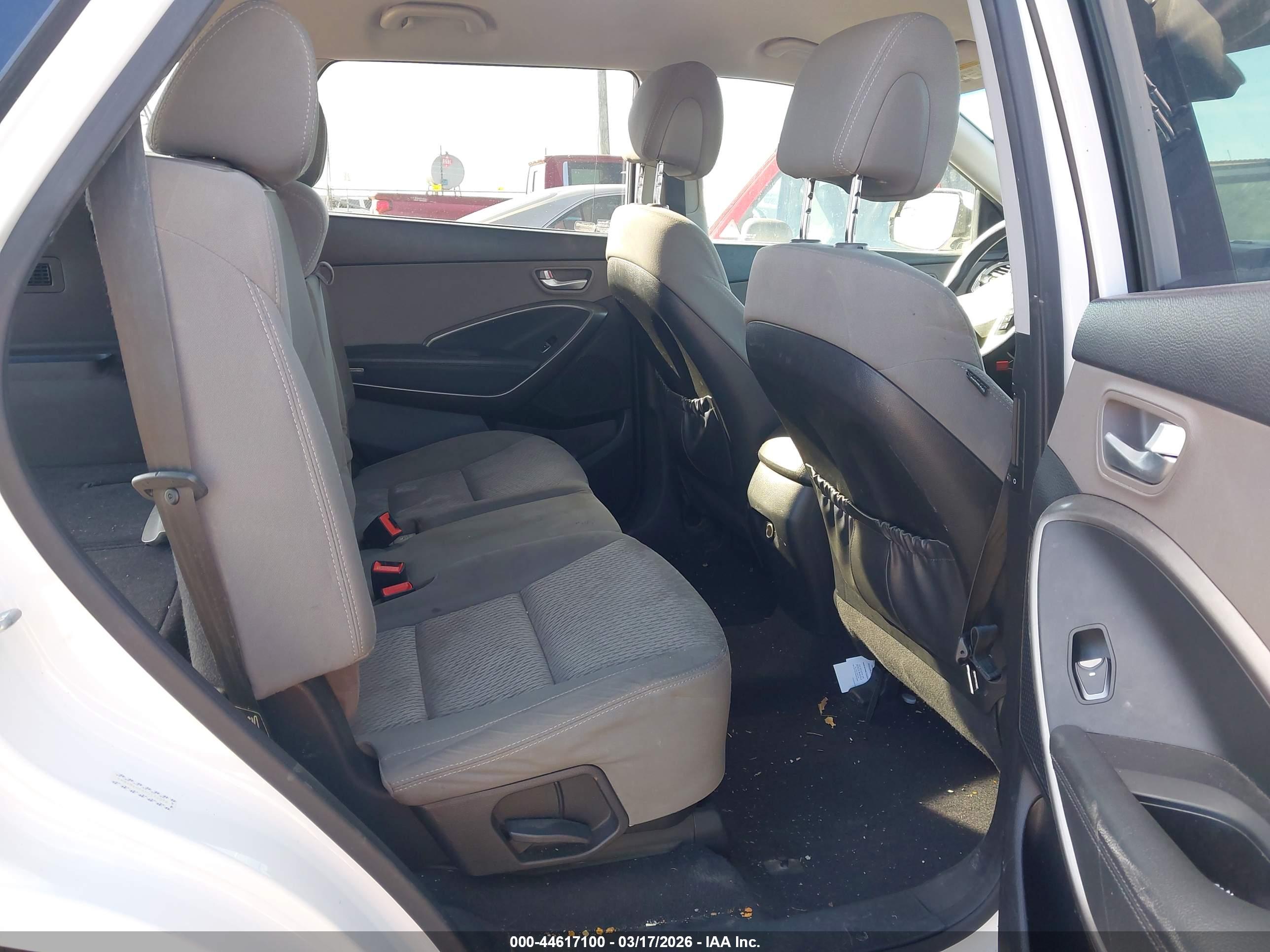 HYUNDAI SANTA image 8