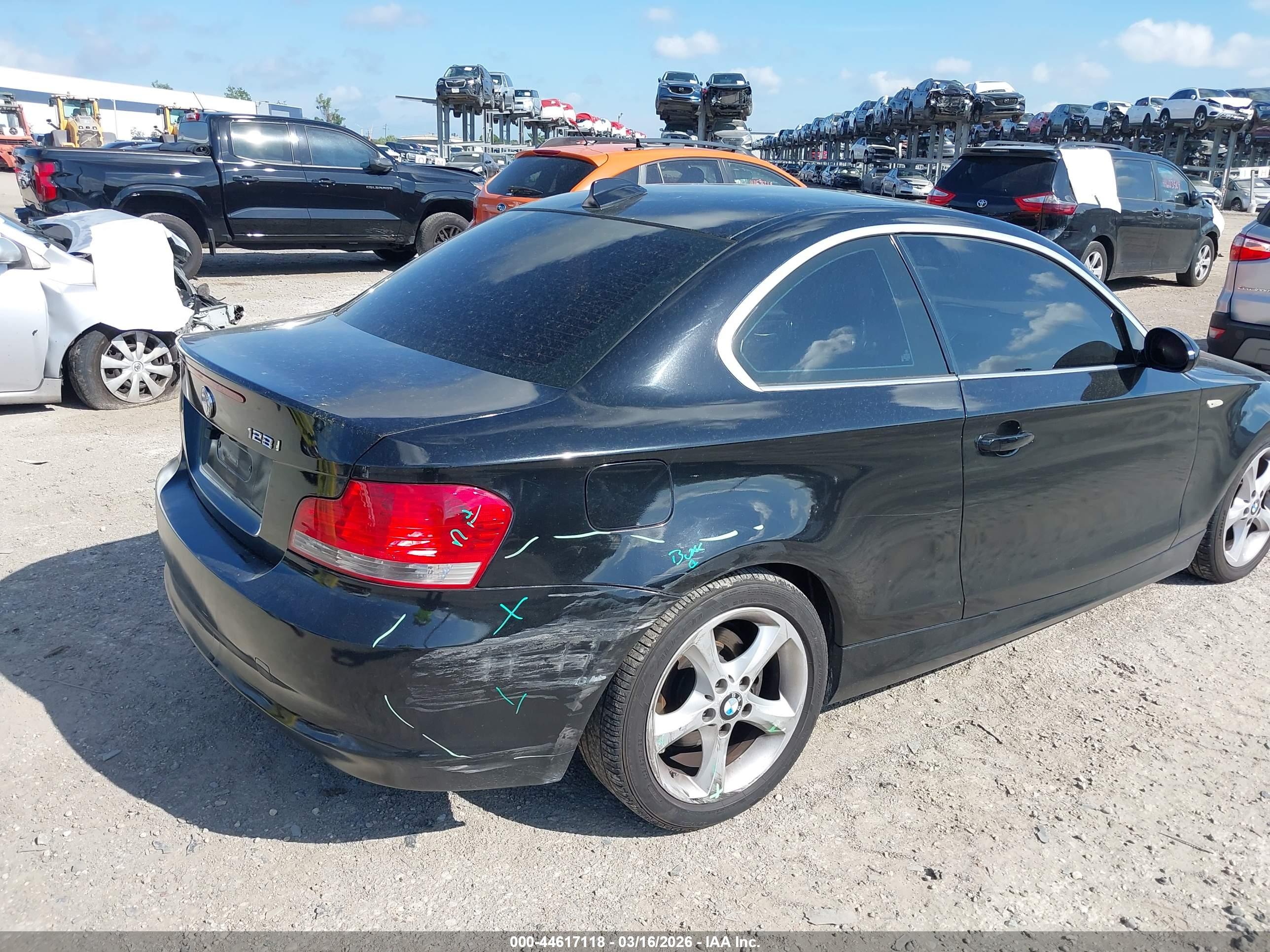 BMW 128I image 6