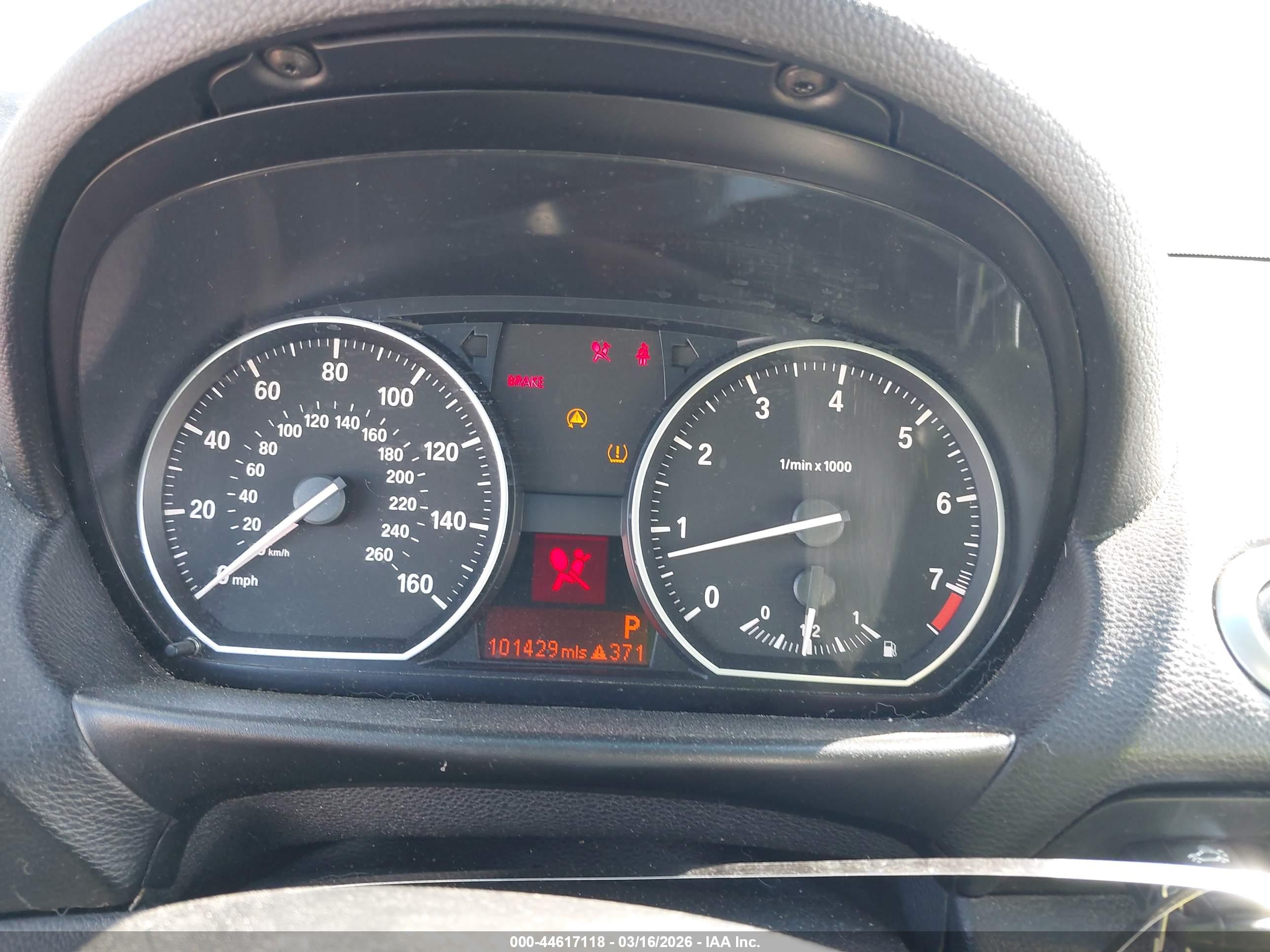 BMW 128I image 7