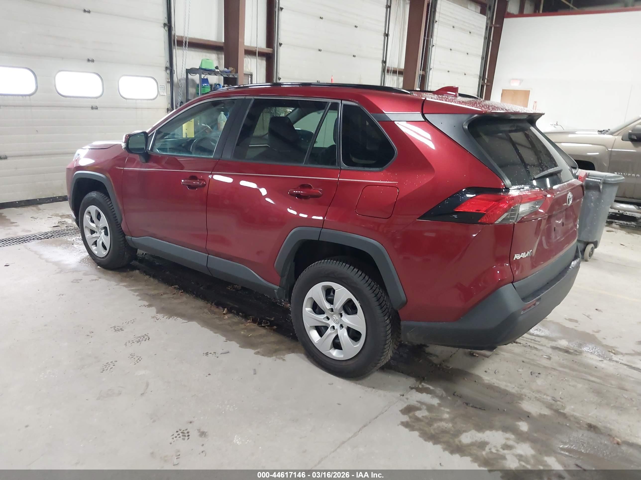 TOYOTA RAV4 image 3