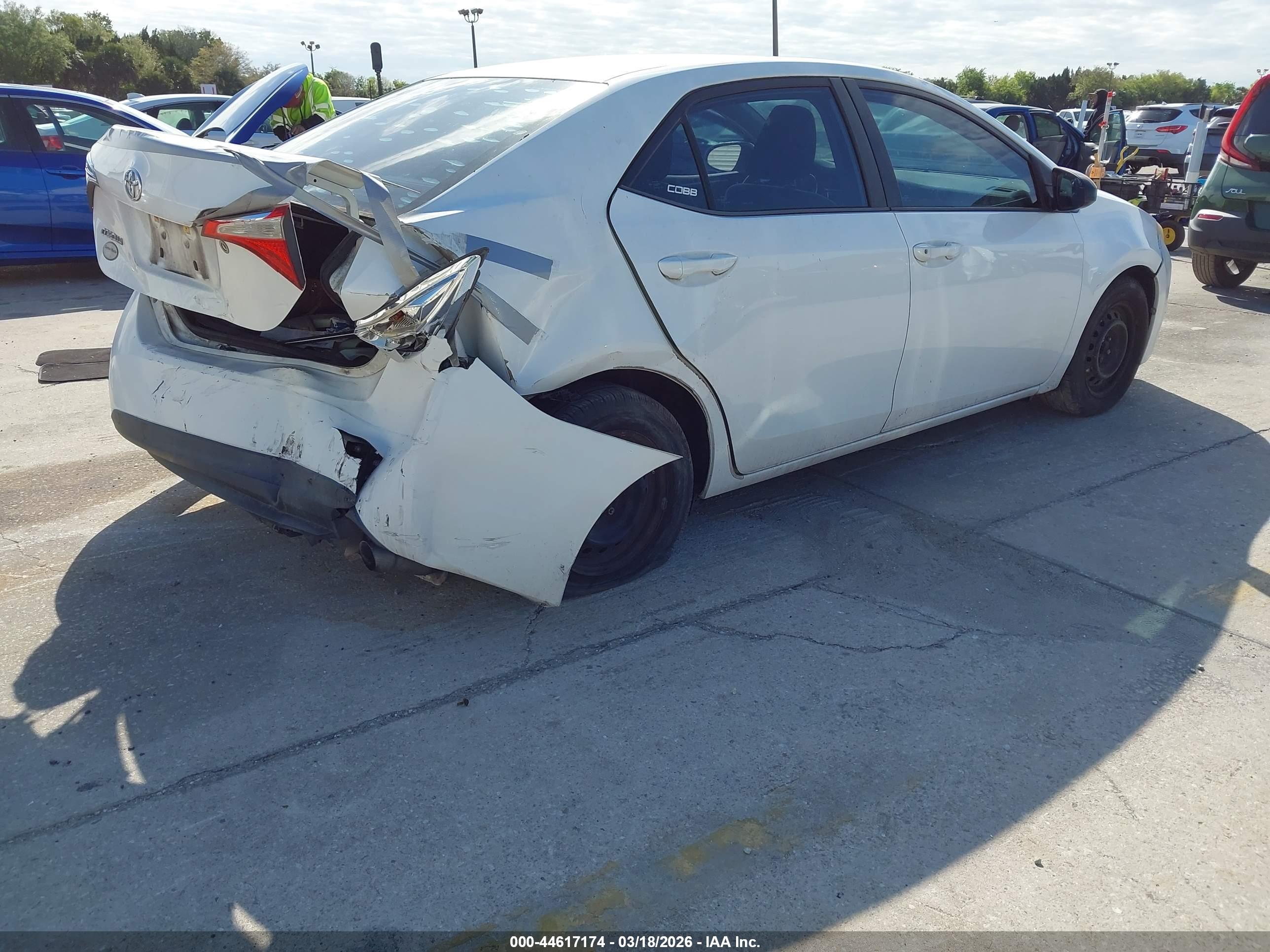TOYOTA COROLLA image 4