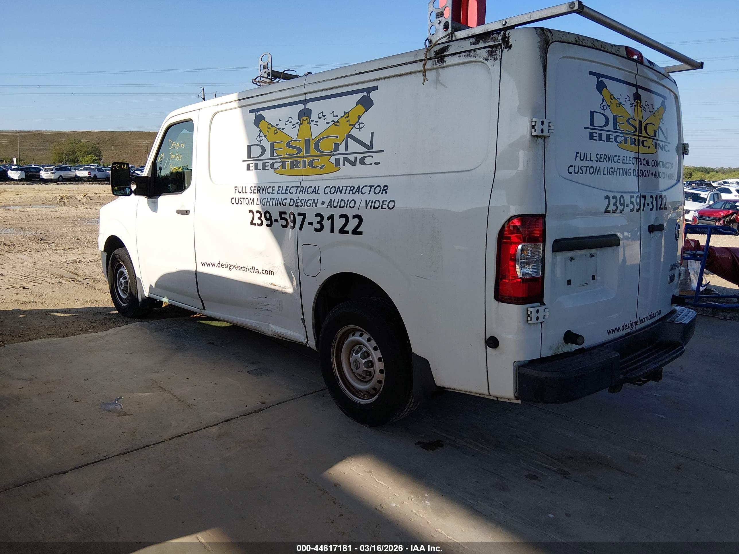 NISSAN NV image 3
