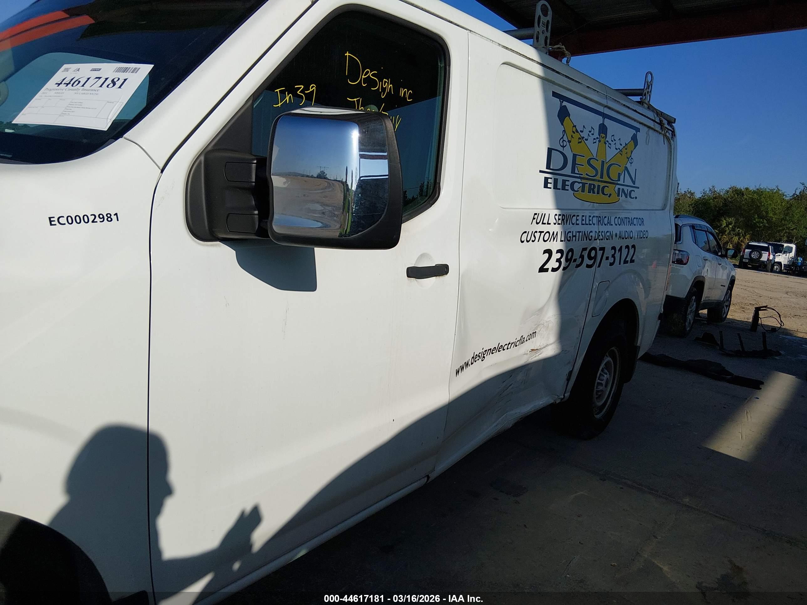 NISSAN NV image 6