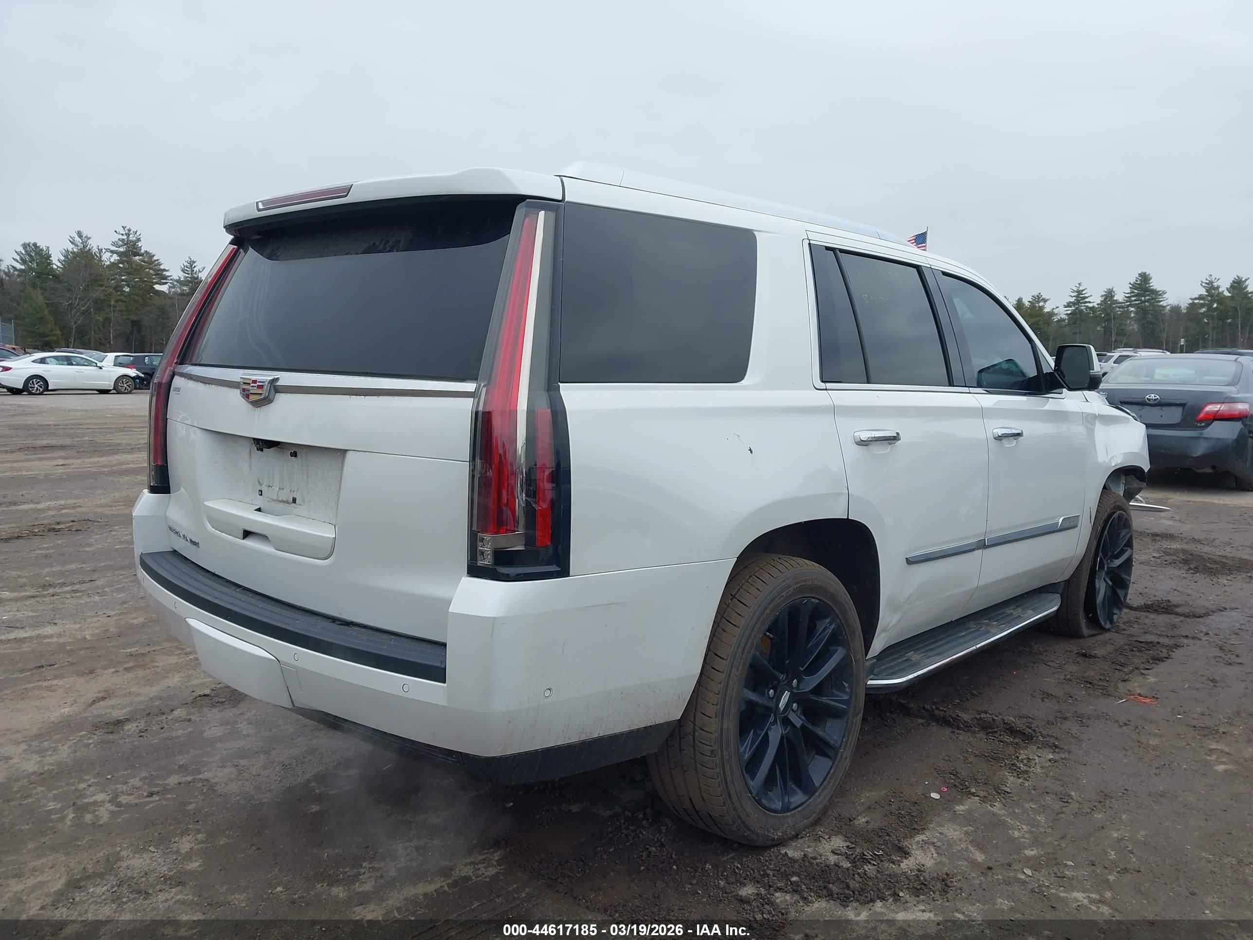 CADILLAC ESCALADE image 4