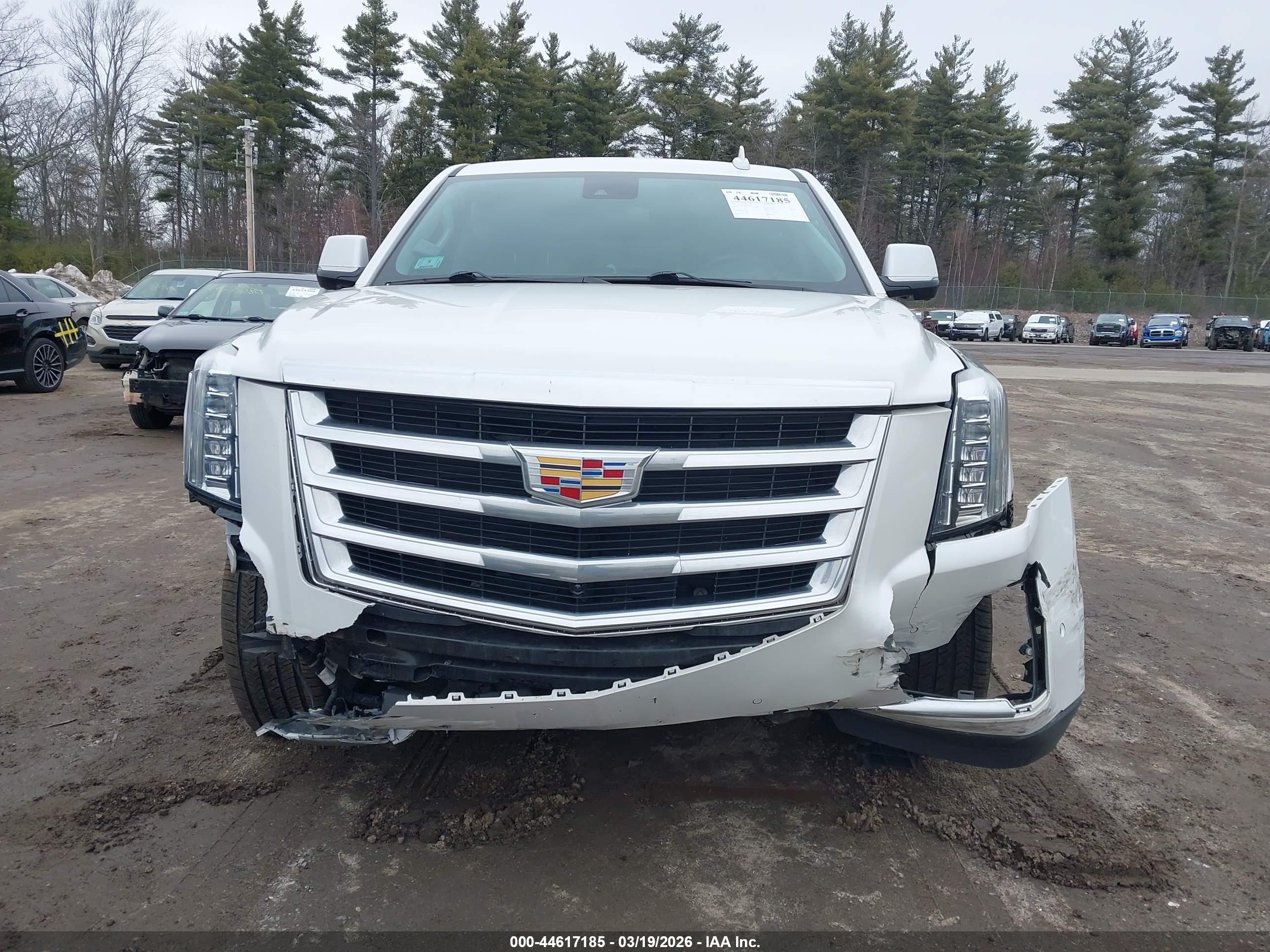 CADILLAC ESCALADE image 6