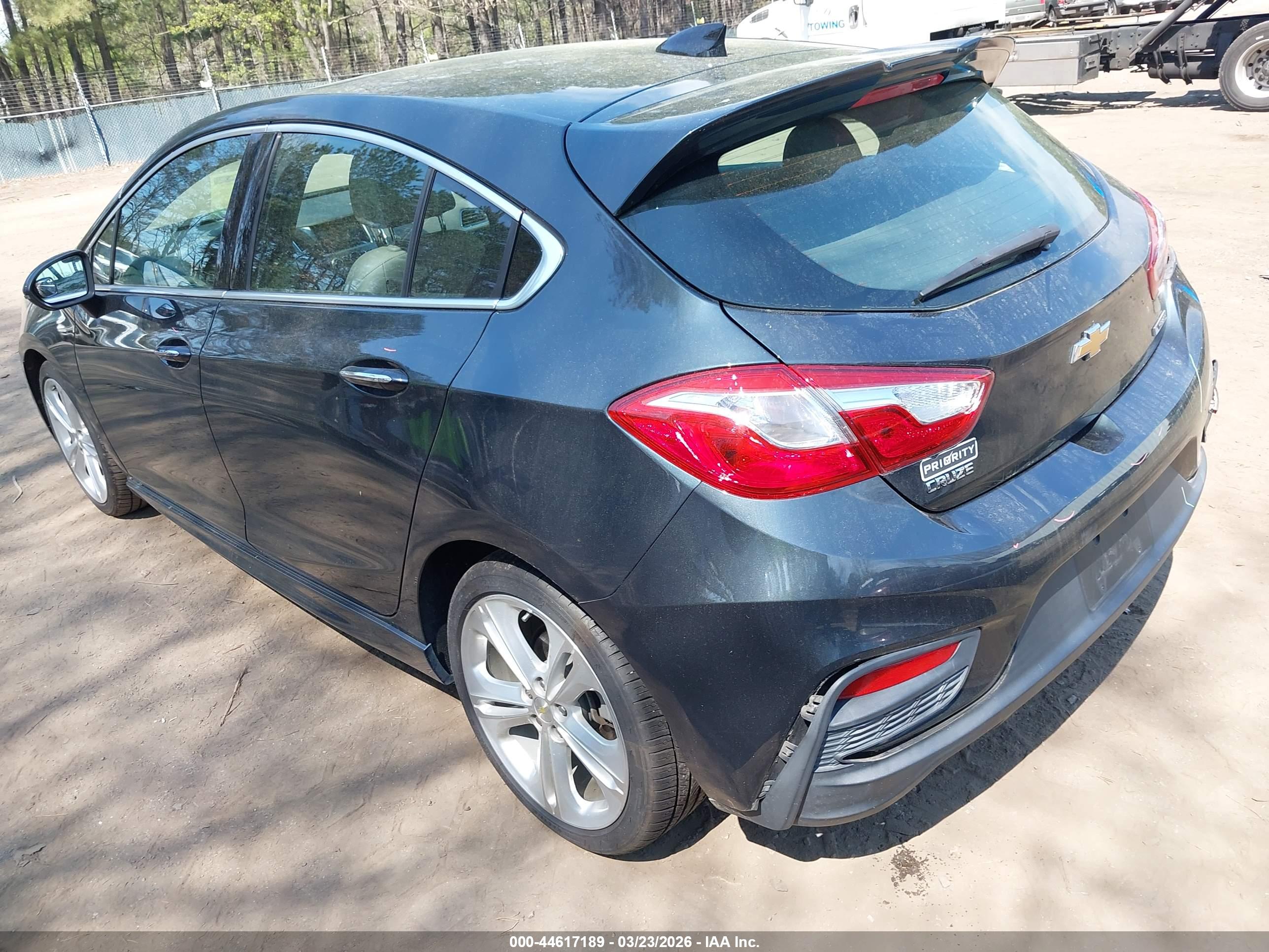 CHEVROLET CRUZE image 3