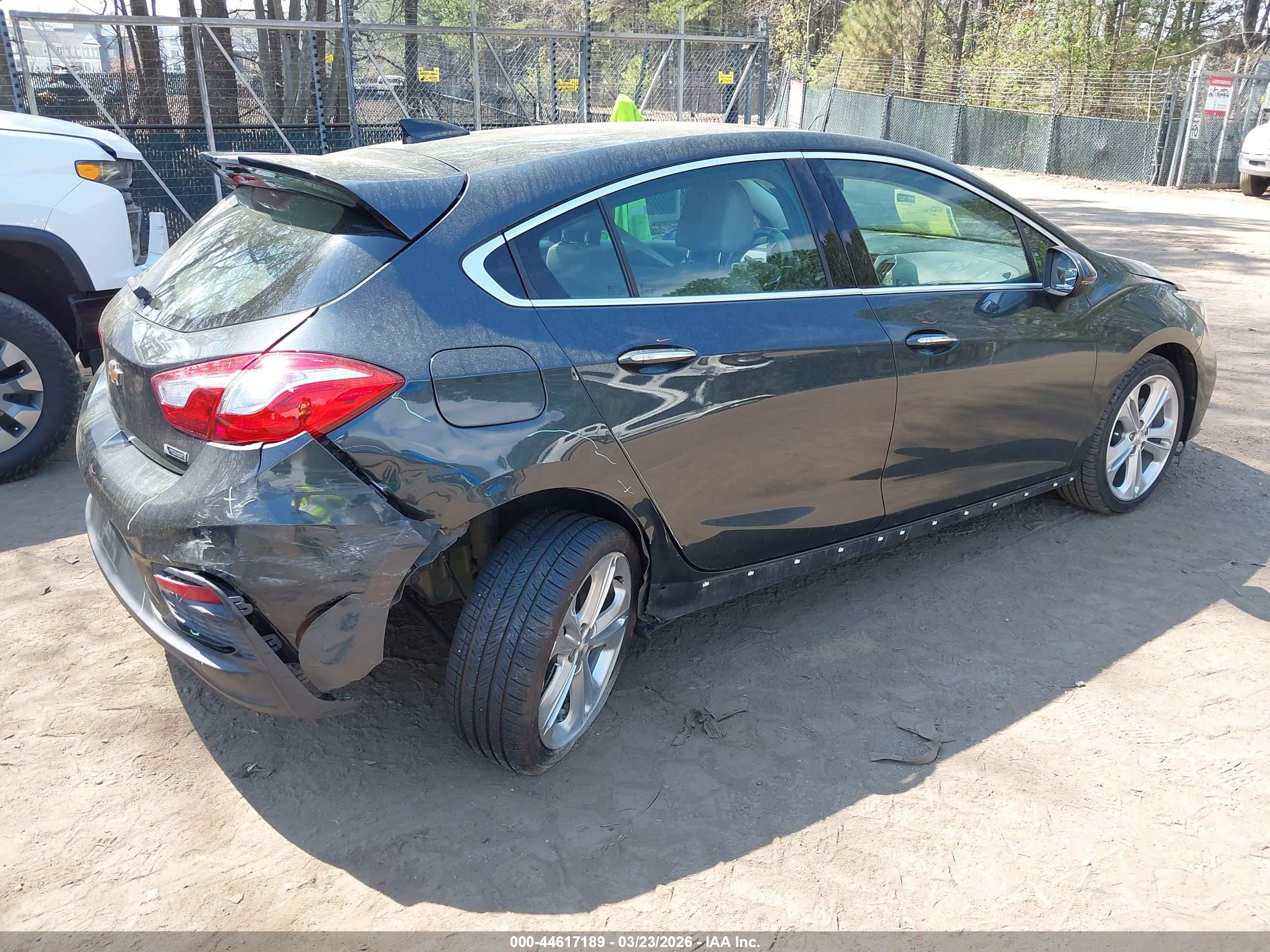 CHEVROLET CRUZE image 4