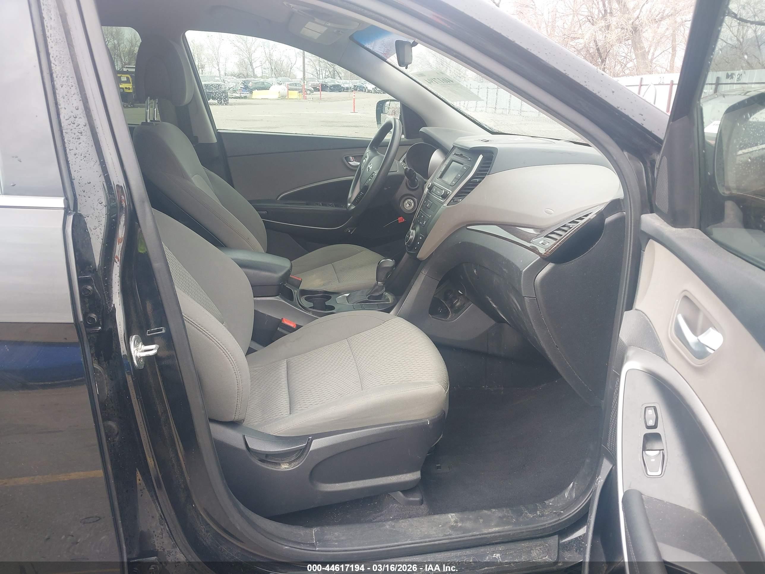 HYUNDAI SANTA image 5