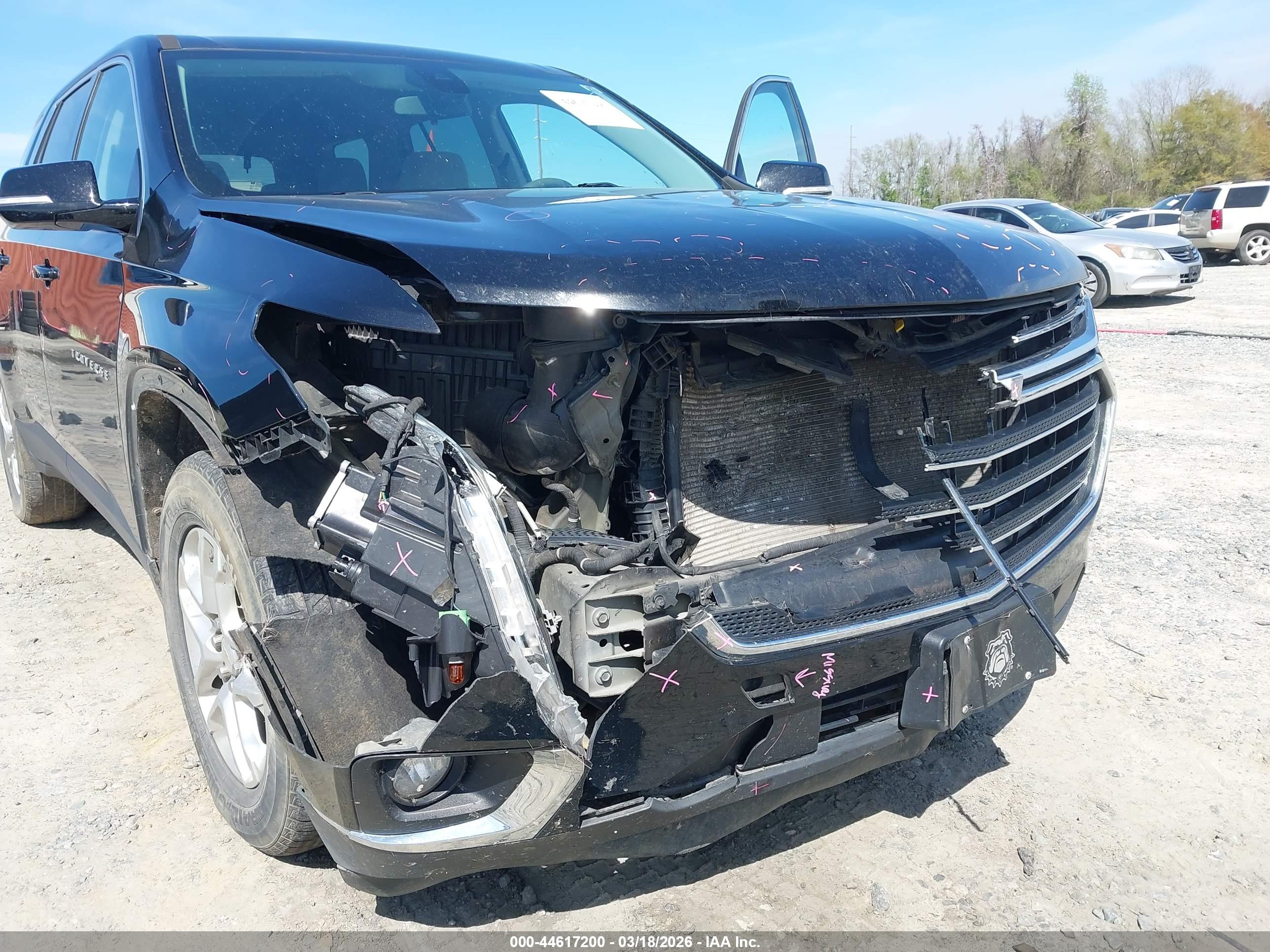 CHEVROLET TRAVERSE image 6