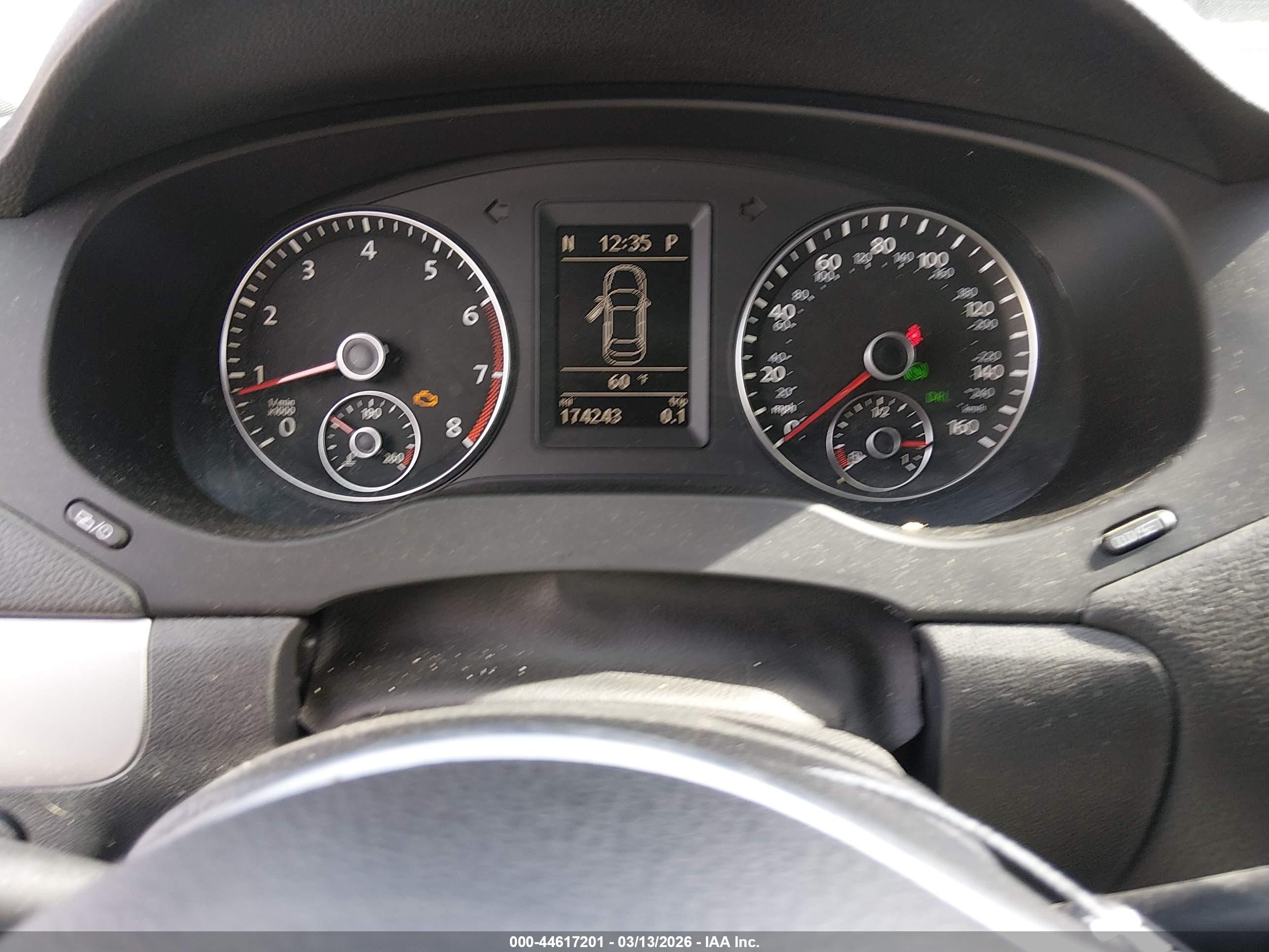 VOLKSWAGEN JETTA image 7