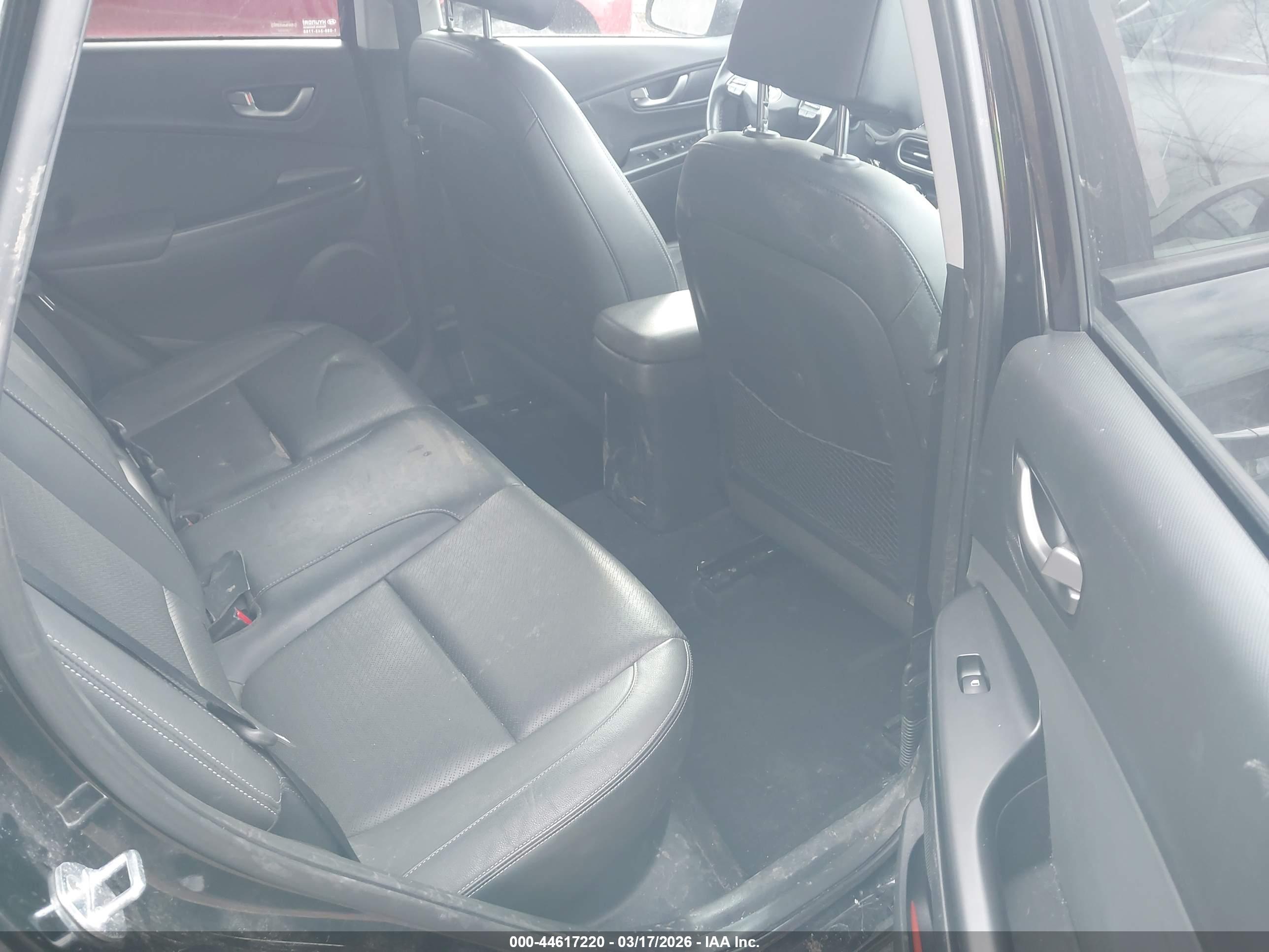 HYUNDAI KONA image 8