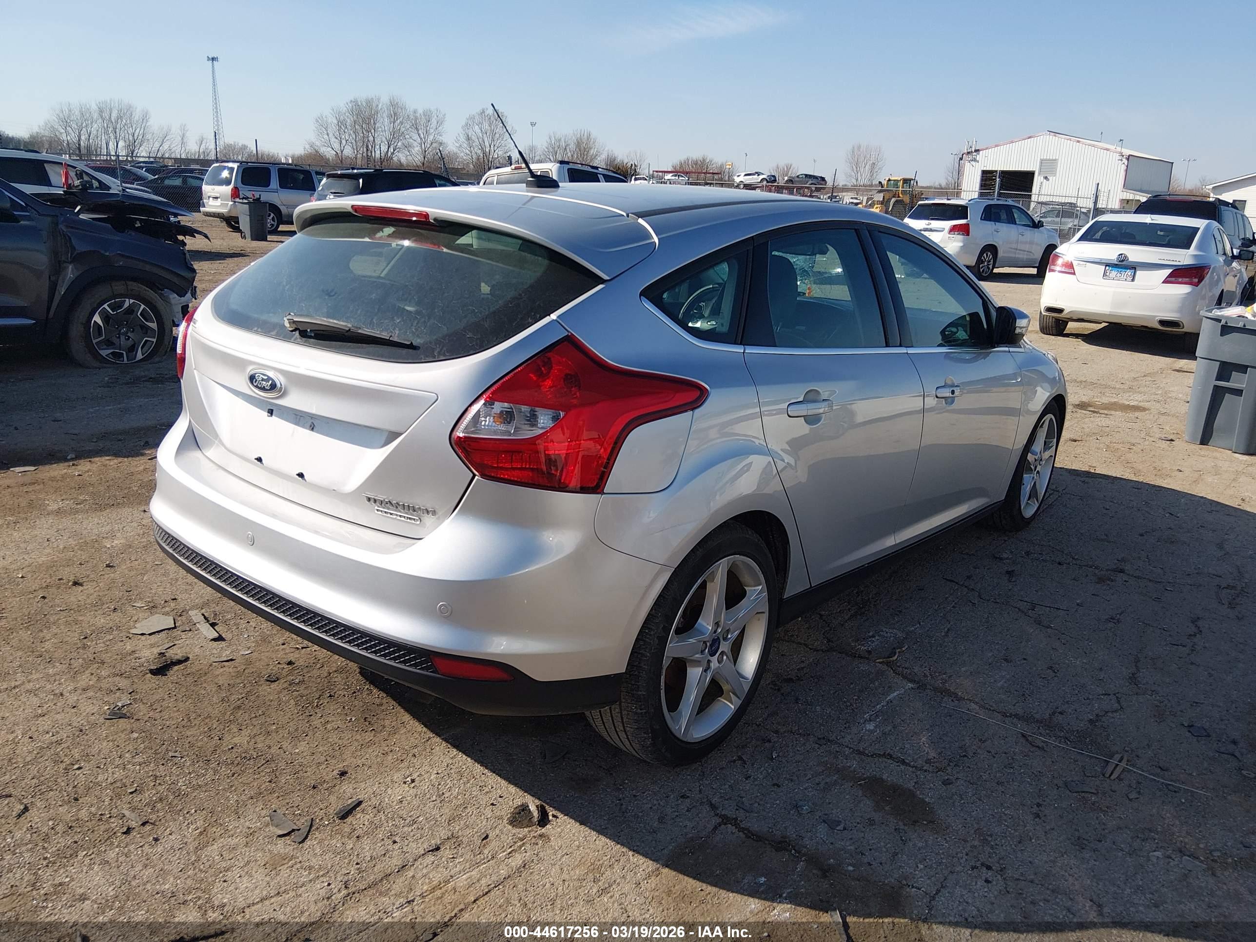 FORD FOCUS image 4