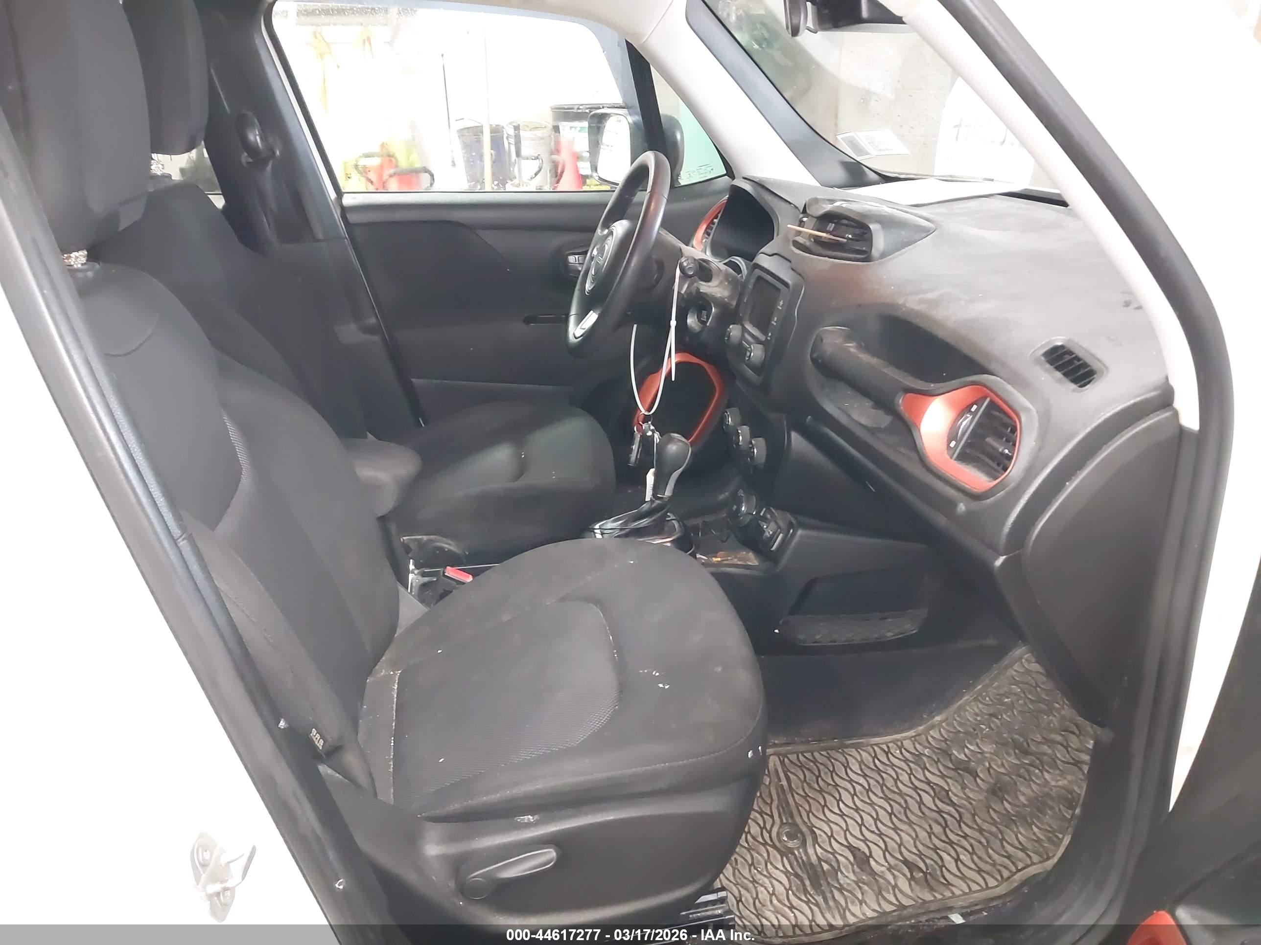 JEEP RENEGADE image 5
