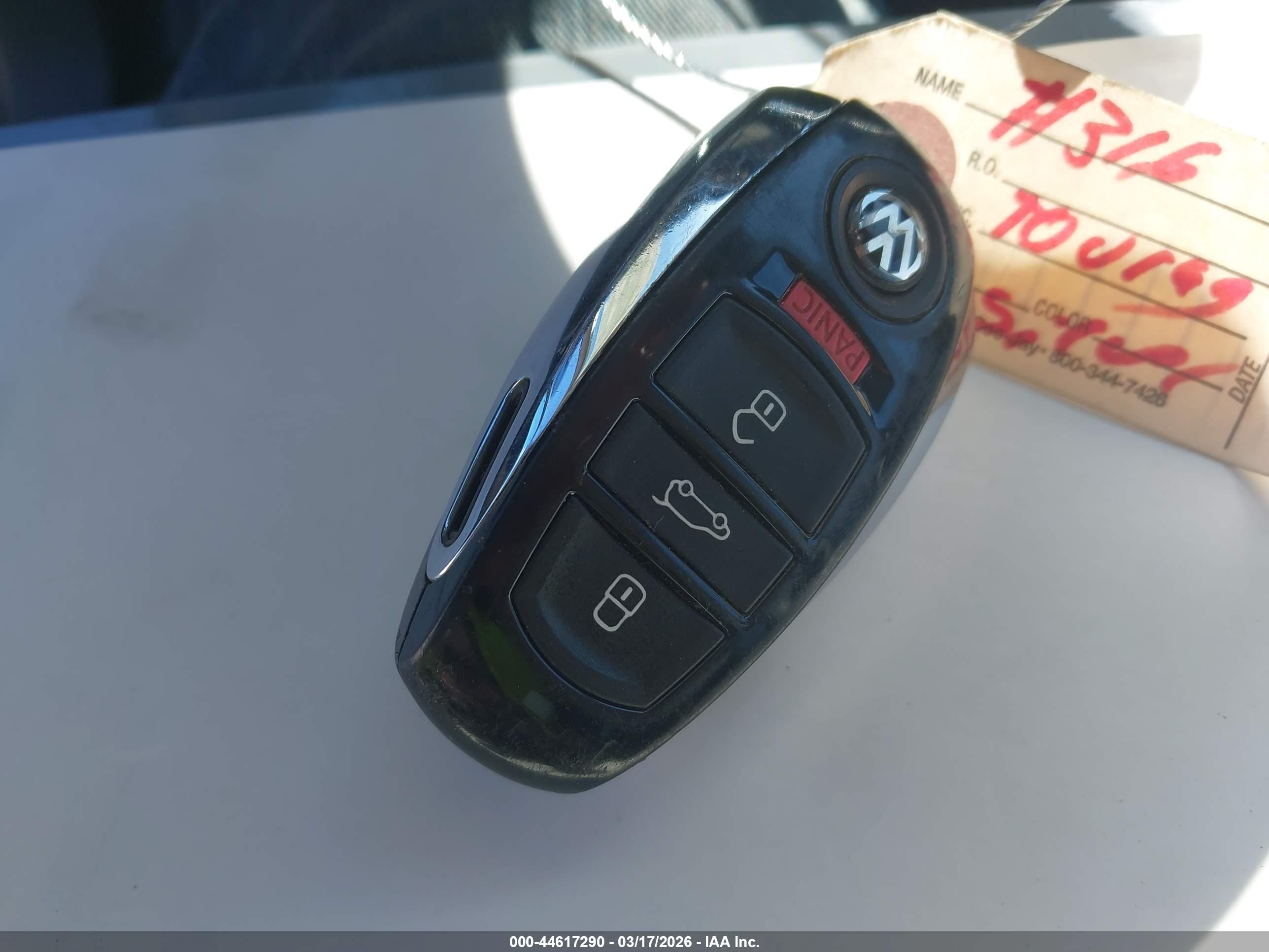 VOLKSWAGEN TOUAREG image 11