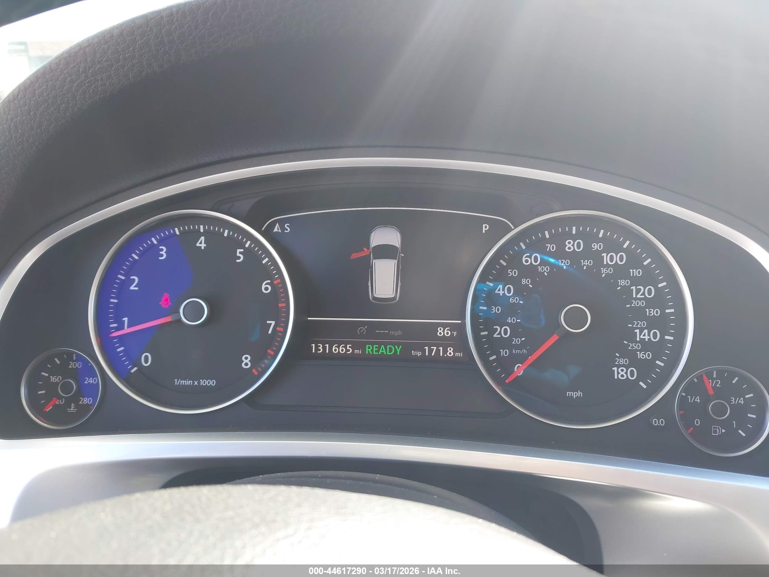 VOLKSWAGEN TOUAREG image 7