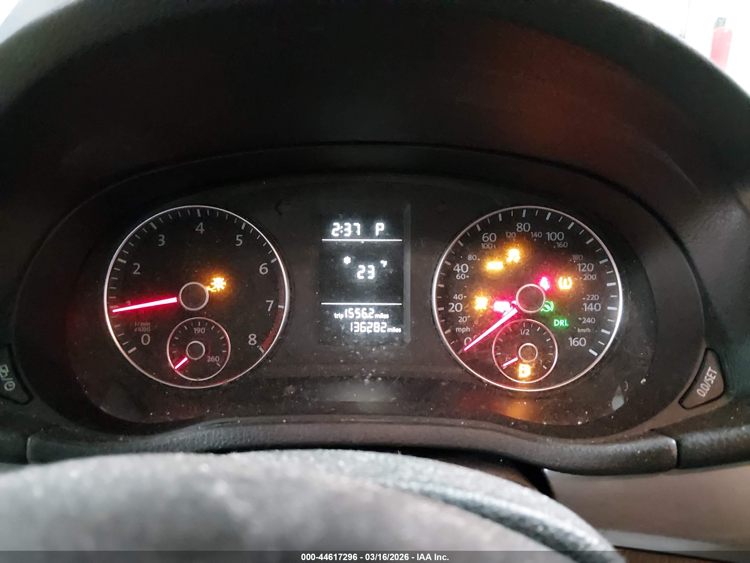 VOLKSWAGEN PASSAT image 7