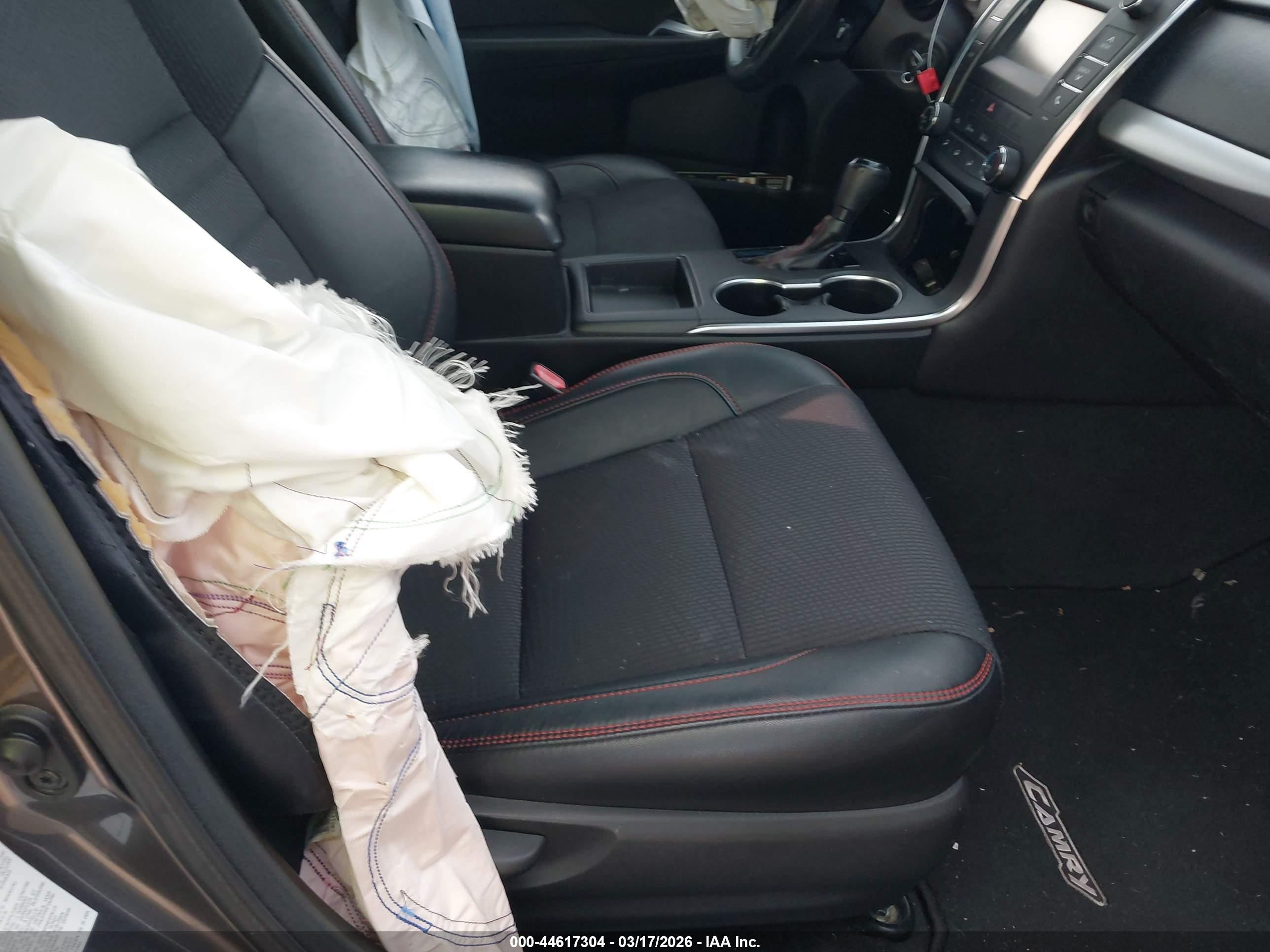 TOYOTA CAMRY image 5