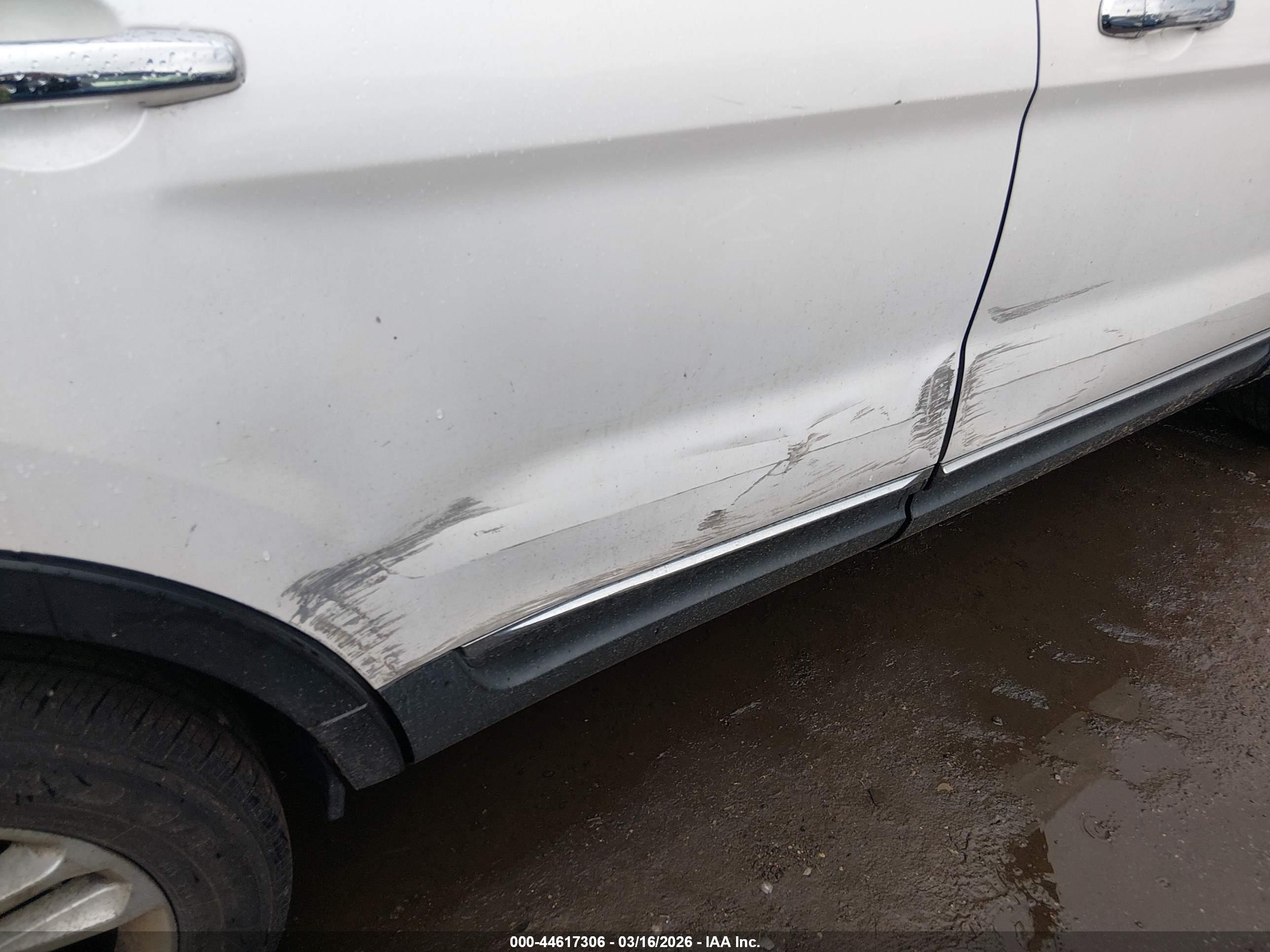 FORD EXPLORER image 6