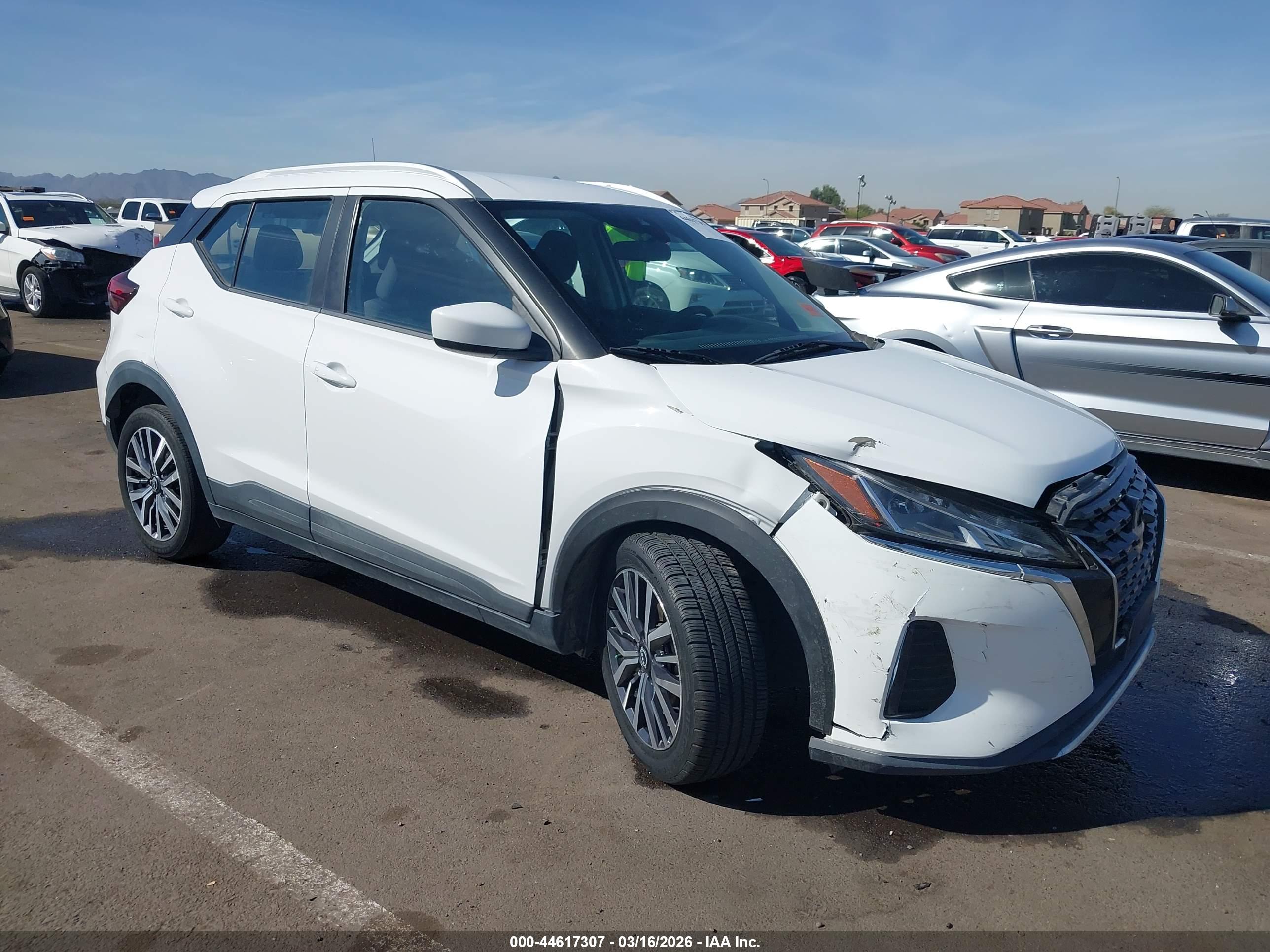 NISSAN KICKS image 6