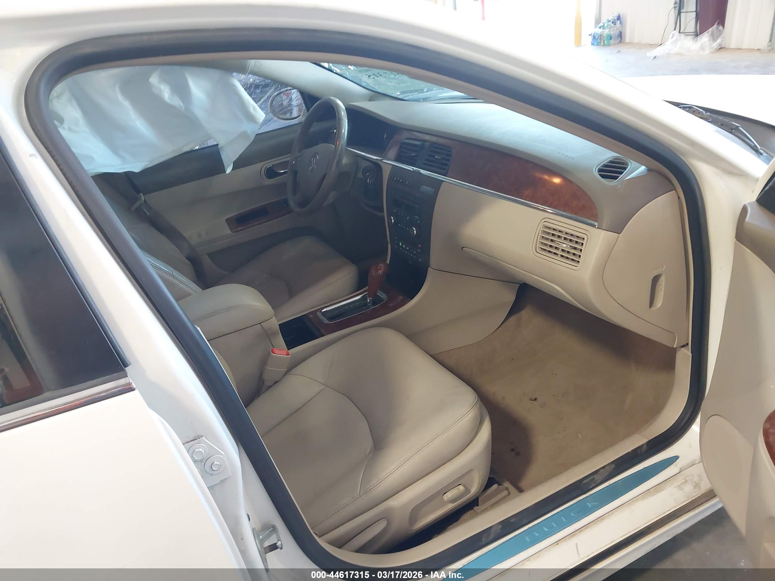 BUICK LACROSSE image 5