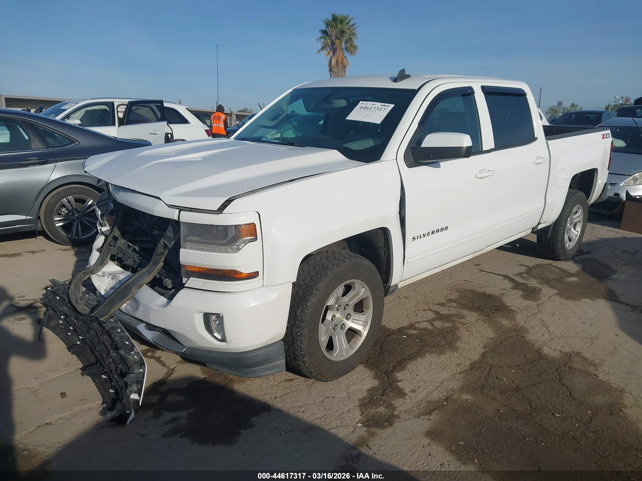 CHEVROLET SILVERADO image 2