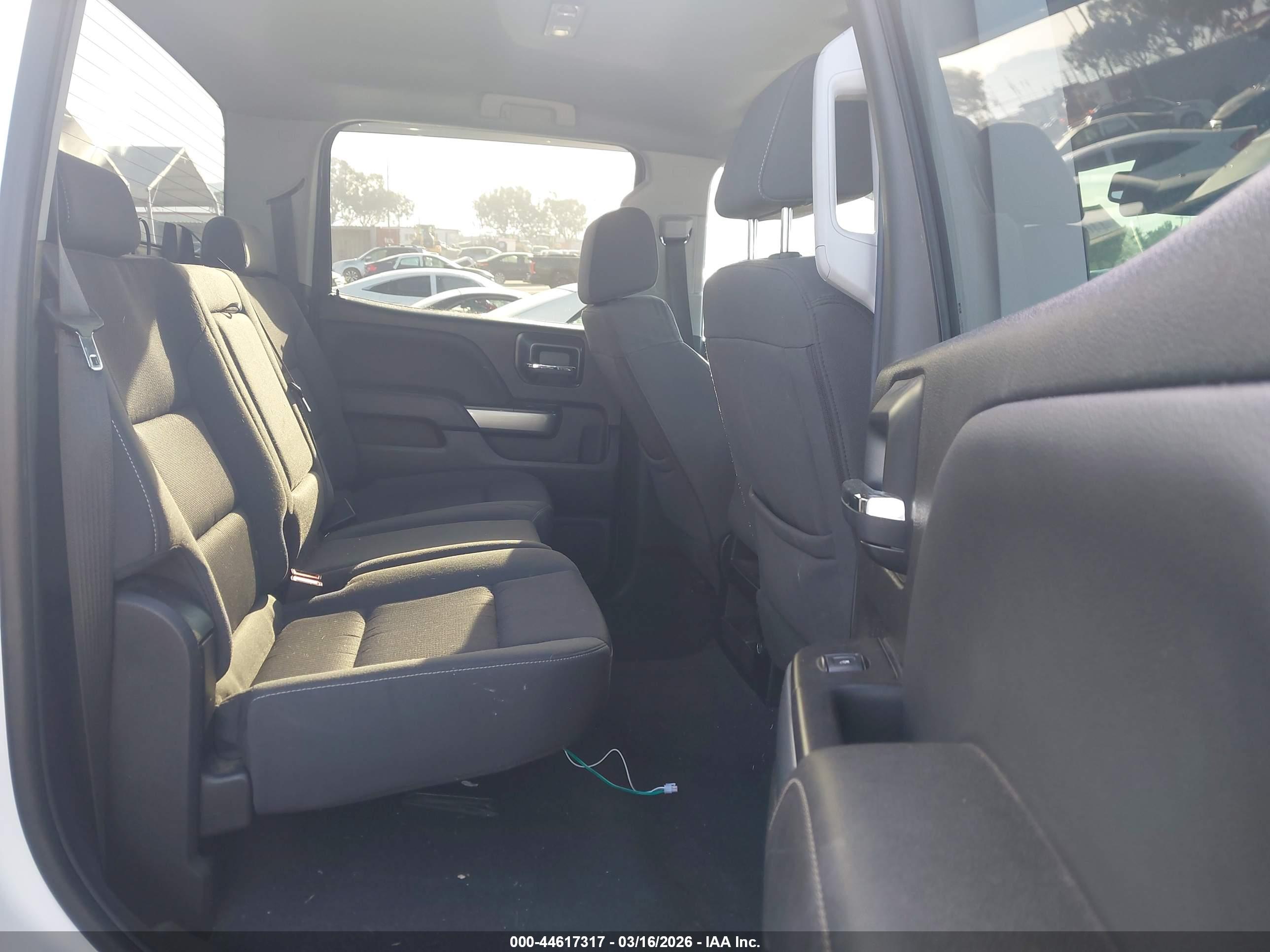 CHEVROLET SILVERADO image 8